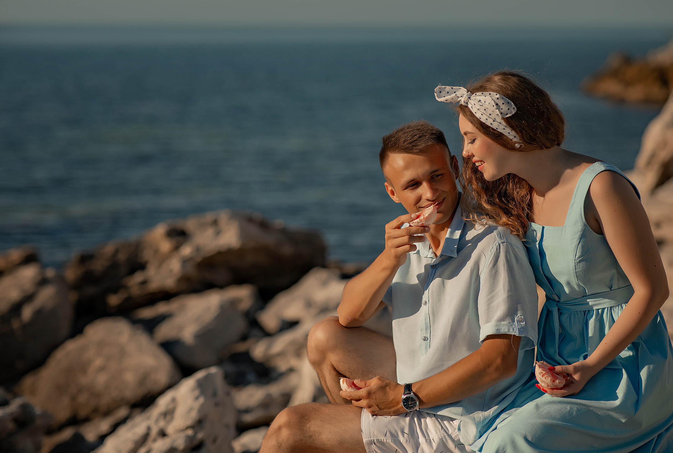 Выездные фотосессии. Съемка для влюбленных. Фотограф-стилист Крым Прокат одежды в Крыму. Фотосессии в Крыму