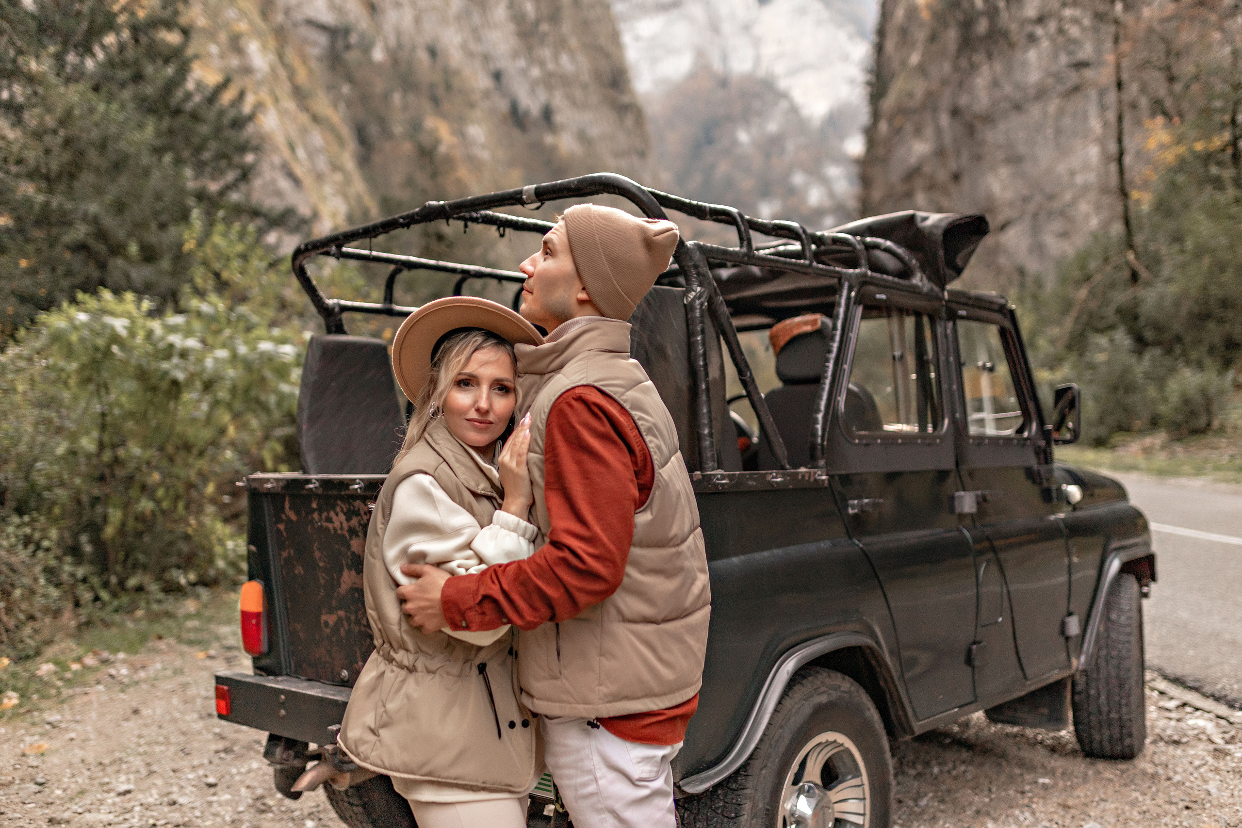 Выездные фотосессии. Съемка для влюбленных. Фотограф-стилист Крым Прокат одежды в Крыму. Фотосессии в Крыму