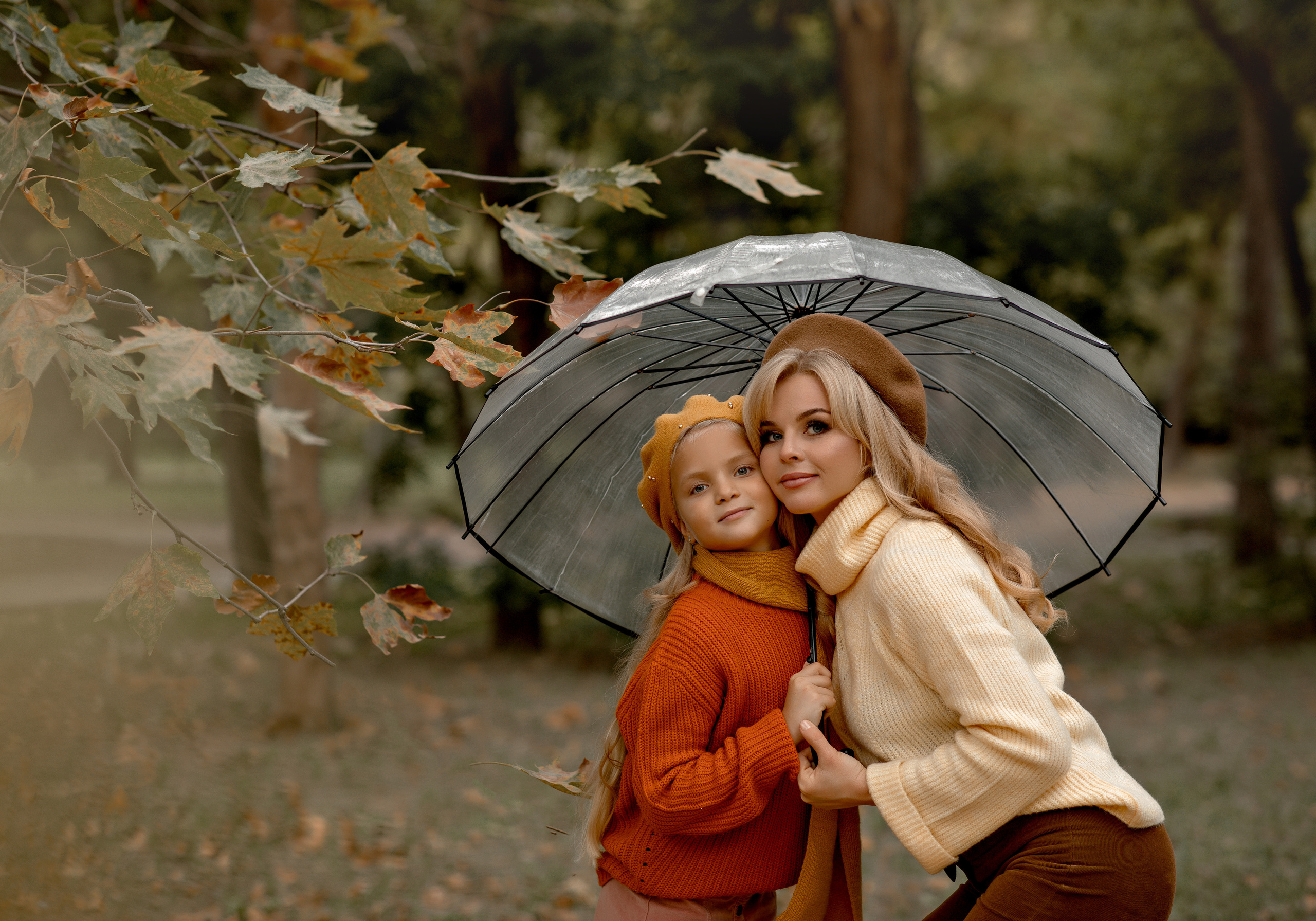 Семейная фотосессия " Пикник ". Фотограф-стилист Крым Прокат одежды в Крыму. Фотосессии в Крыму