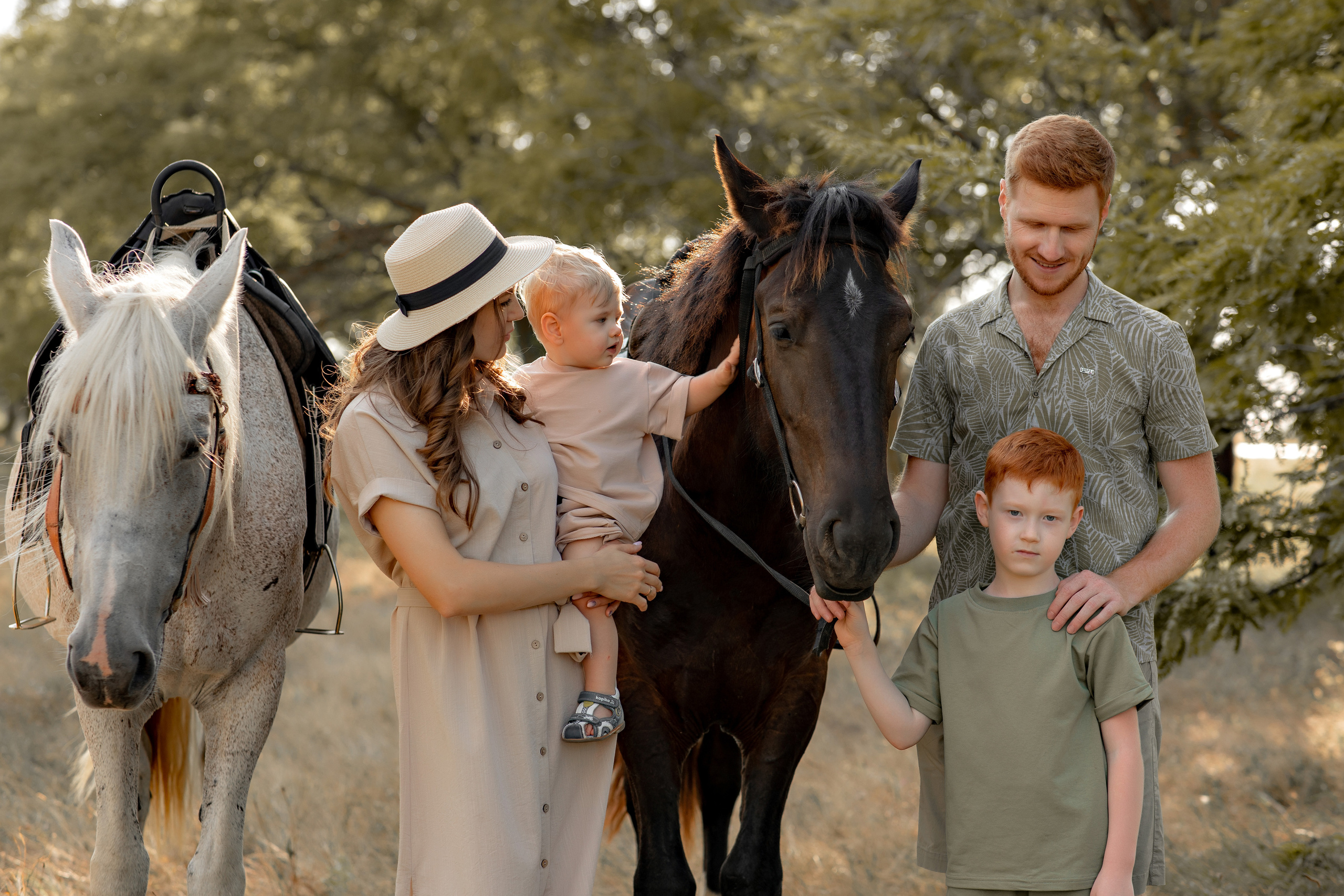 Фотосессия с лошадью. Фотограф-стилист Крым Прокат одежды в Крыму. Фотосессии в Крыму