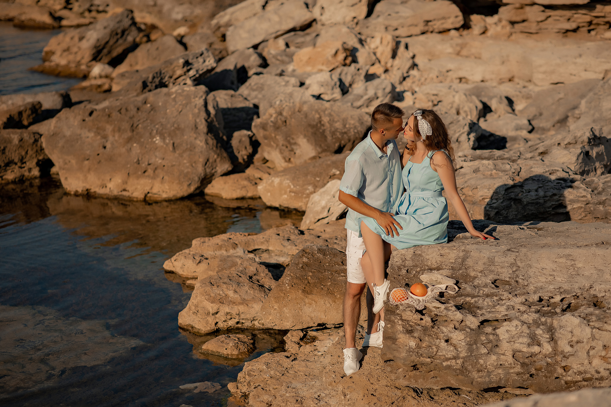 Выездные фотосессии. Съемка для влюбленных. Фотограф-стилист Крым Прокат одежды в Крыму. Фотосессии в Крыму