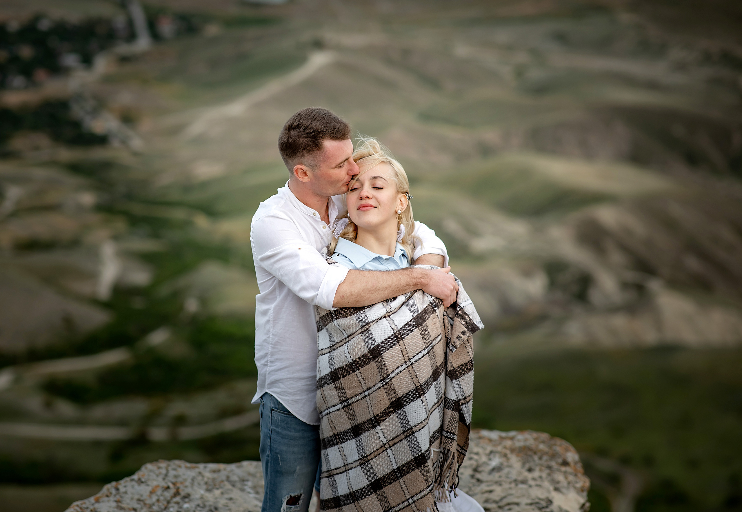 Выездные фотосессии. Съемка для влюбленных. Фотограф-стилист Крым Прокат одежды в Крыму. Фотосессии в Крыму