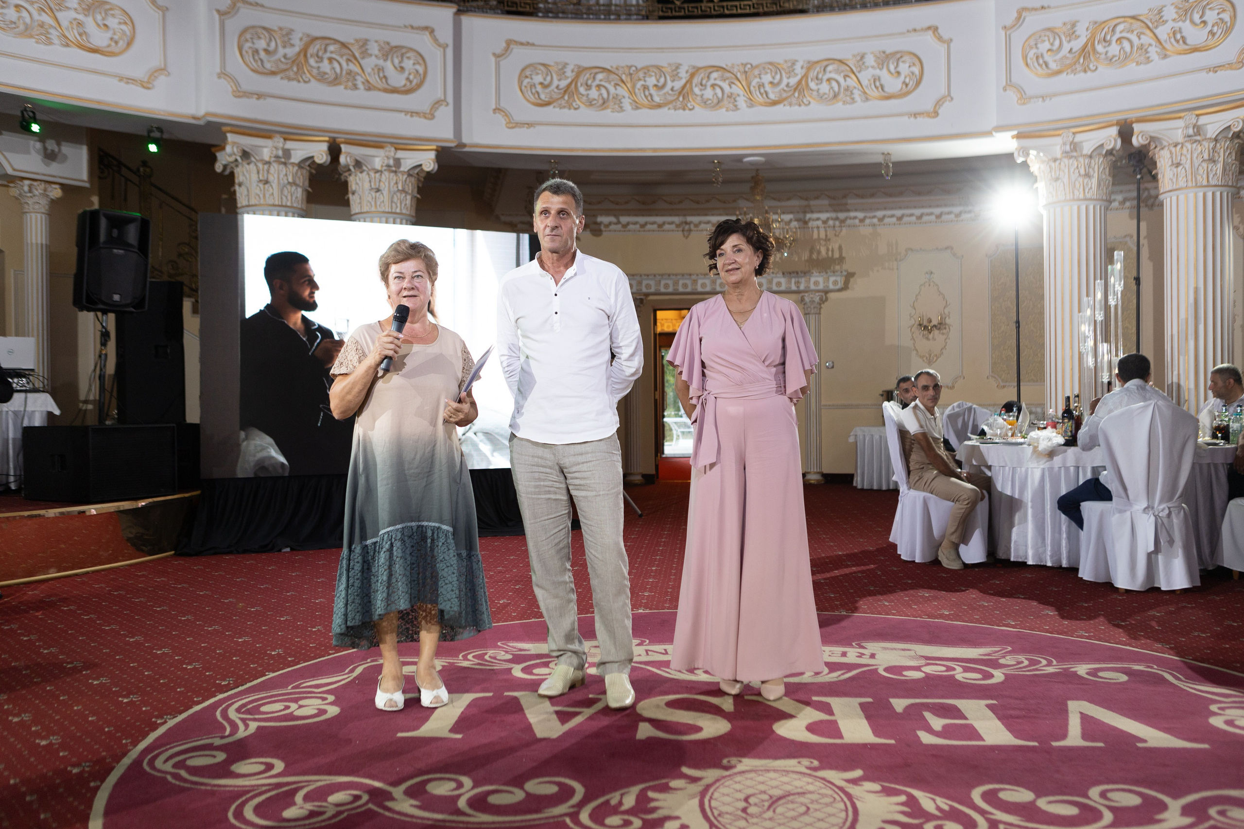 Свадебный фотограф Уфа — Руслан ГабдлисламовЖивые эмоции, красивые кадры, воспоминания на всю жизнь.Работаю по всей Республике Башкортоста. Свадебный фотограф Уфа Руслан Габдлисламов