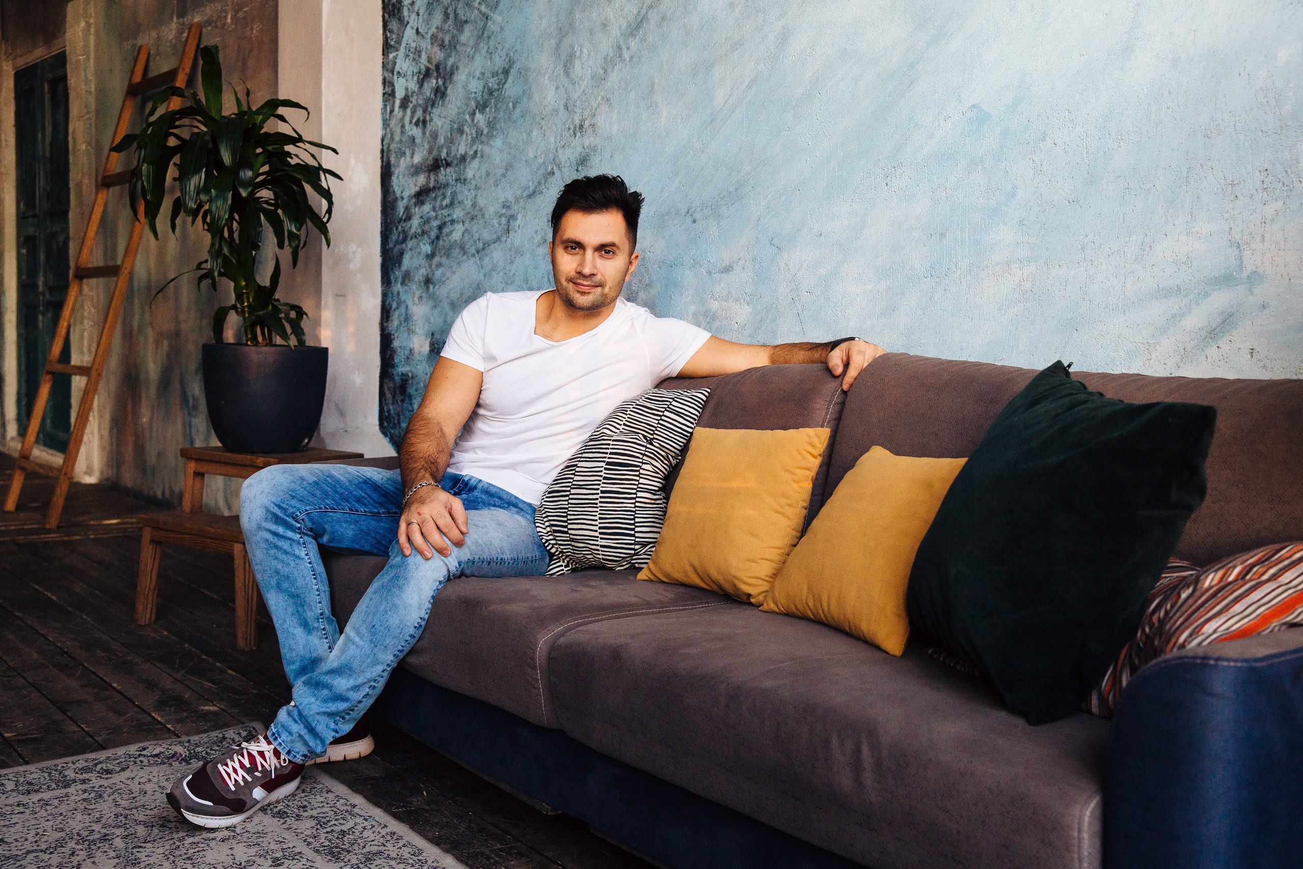 Папа:

- Устал, пойду посижу.

