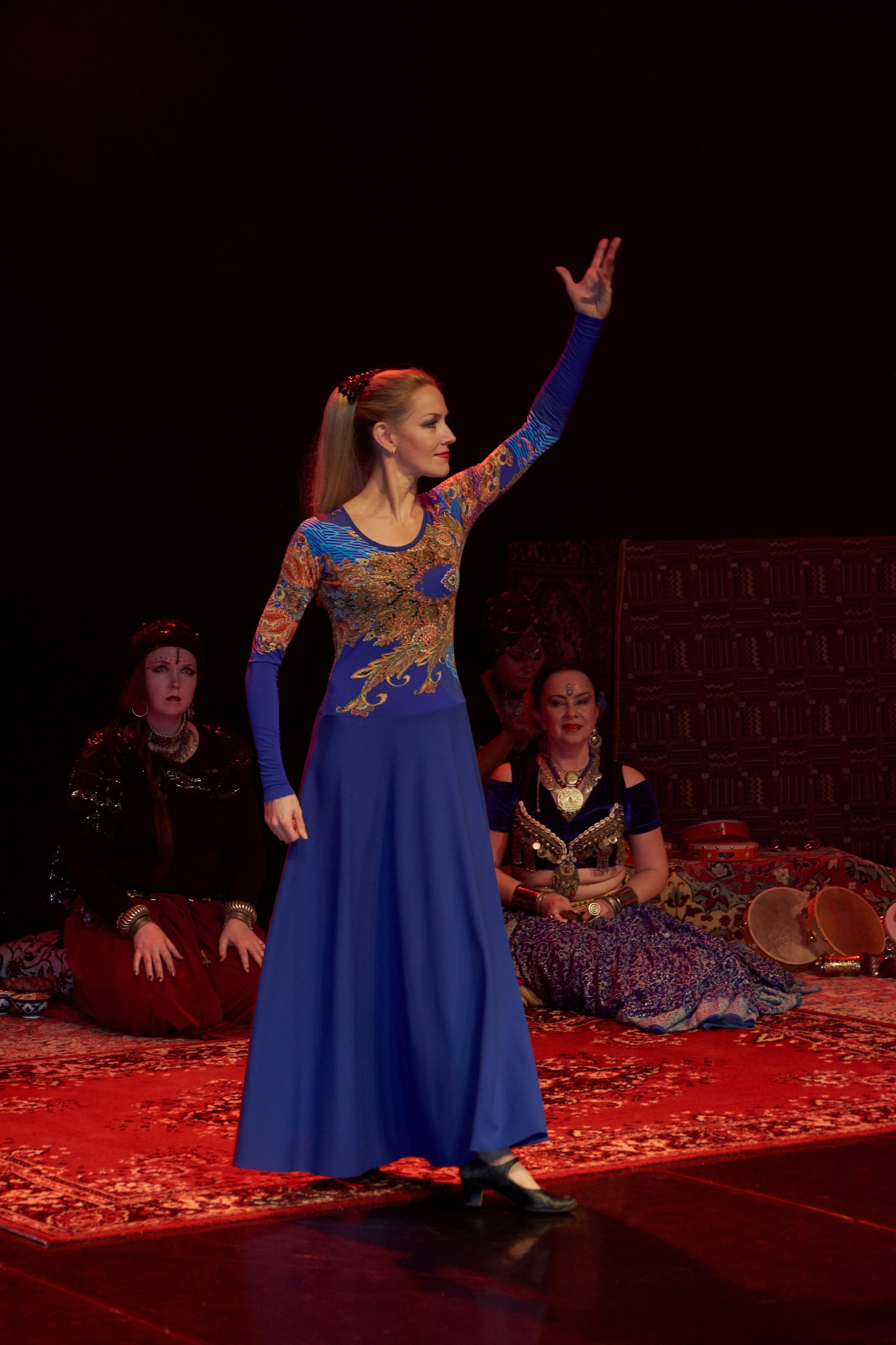 Город танцующего народа. Ольга Чёкотова (Фотограф Кострома)