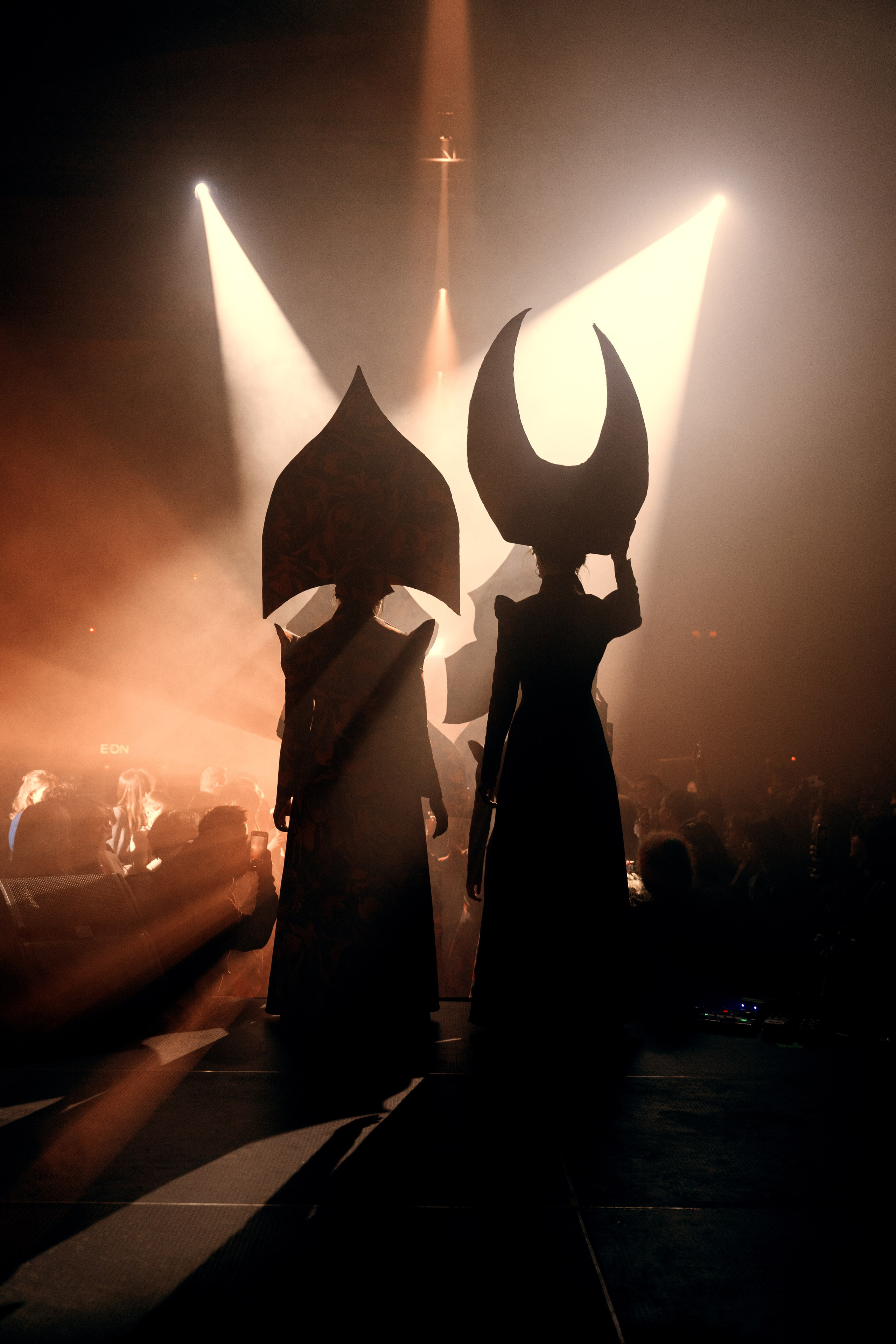 СЛОВО. Ансамбль «КОМОНЬ». @tomrus: Рустам Шагиморданов — фотограф