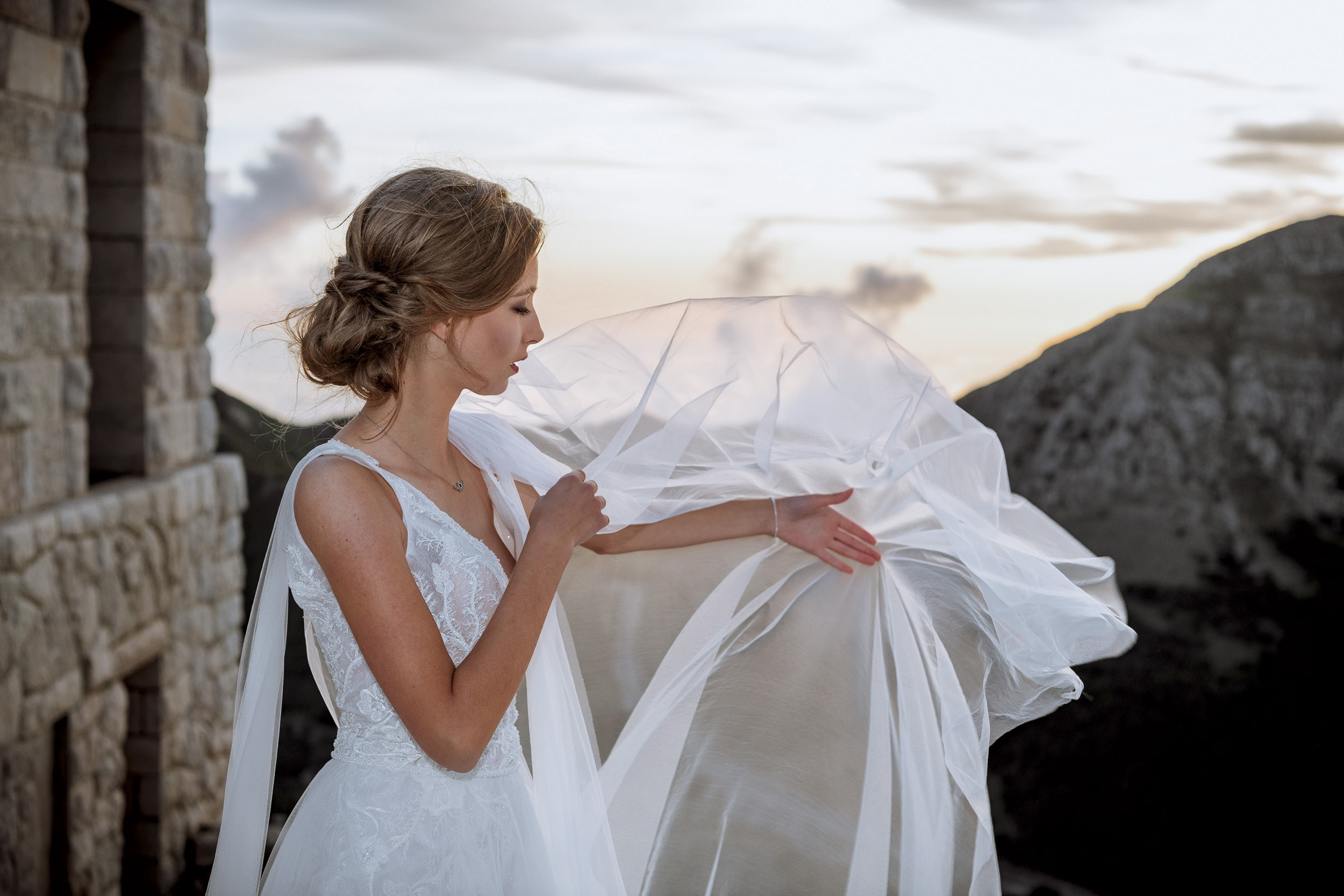 Красивая свадебная фотосессия выше облаков Снежаны и Видосава в Черног. Бизнес фотограф в Москве Алексей Кознев