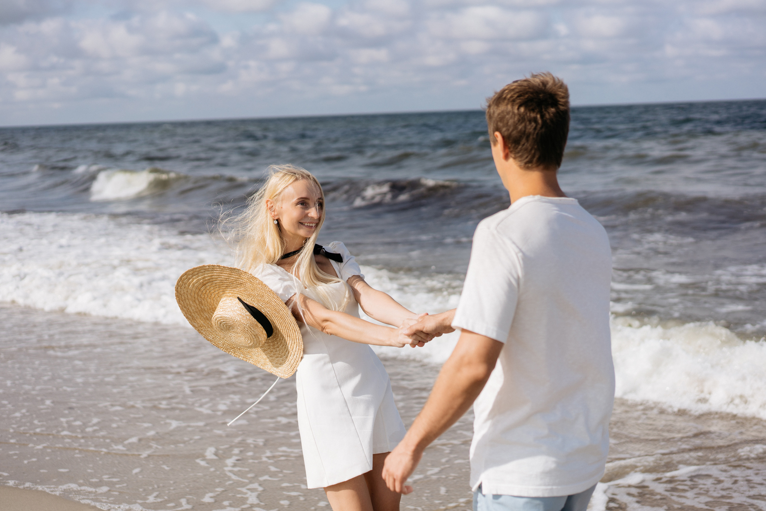 Летняя фотосессия на берегу моря. Свадебный и семейный фотограф в Калининграде Анастасия Гриценко