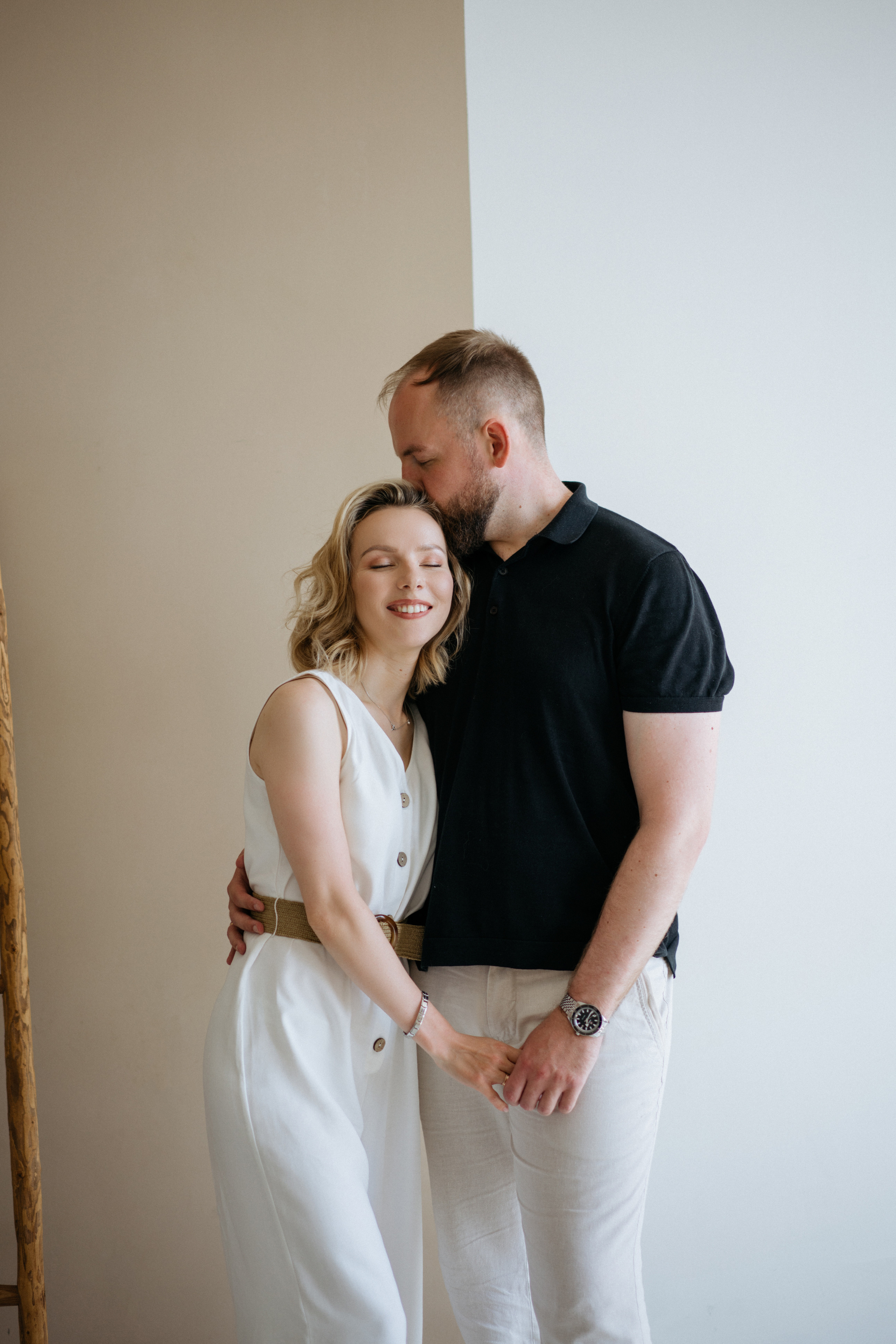 Семейная фотосессия в студии в качелями. Свадебный и семейный фотограф в Калининграде Анастасия Гриценко