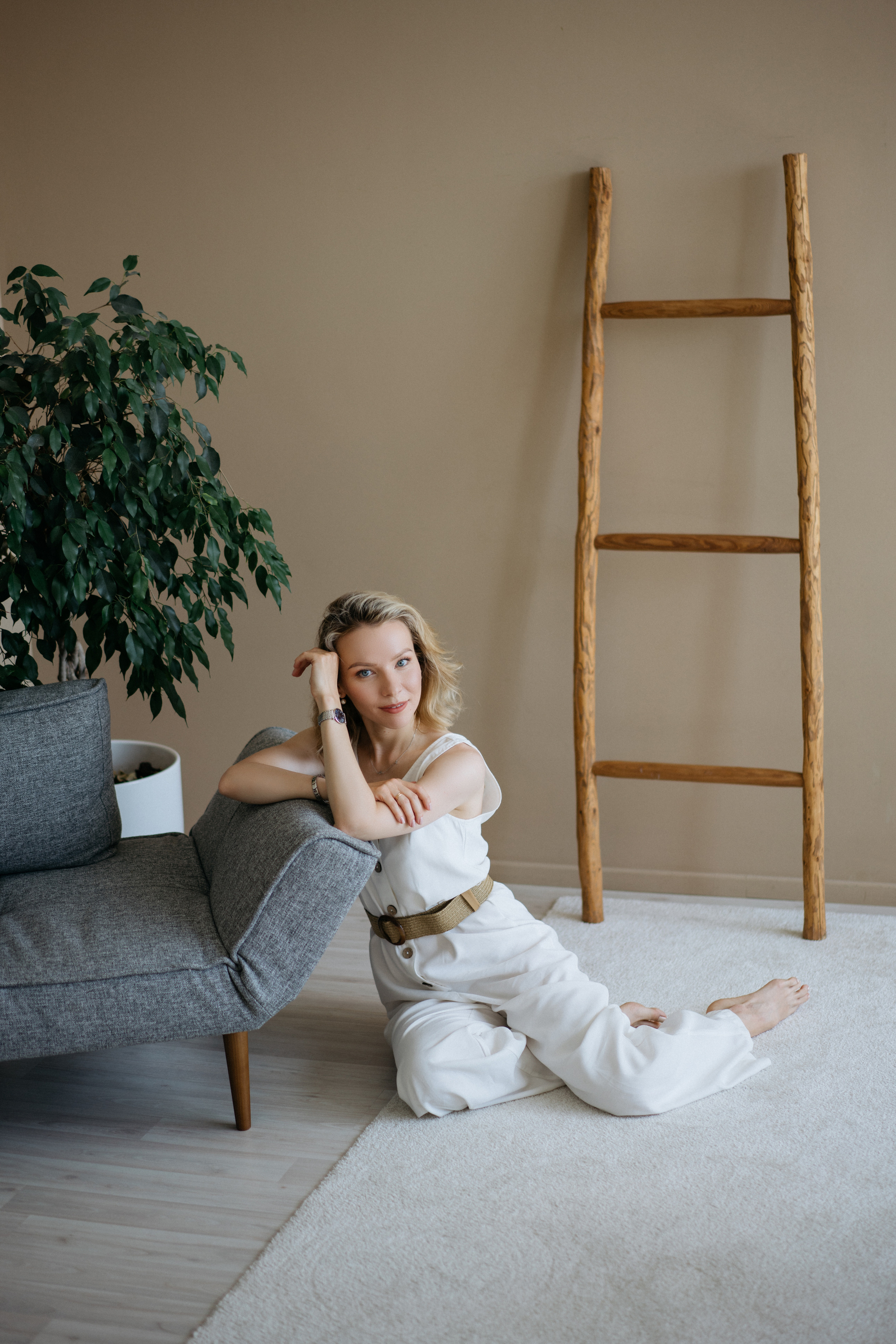 Семейная фотосессия в студии в качелями. Свадебный и семейный фотограф в Калининграде Анастасия Гриценко