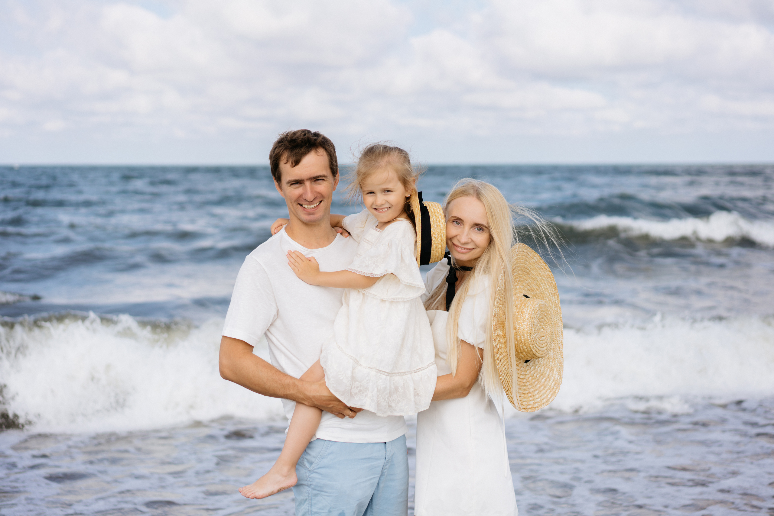 Летняя фотосессия на берегу моря. Свадебный и семейный фотограф в Калининграде Анастасия Гриценко