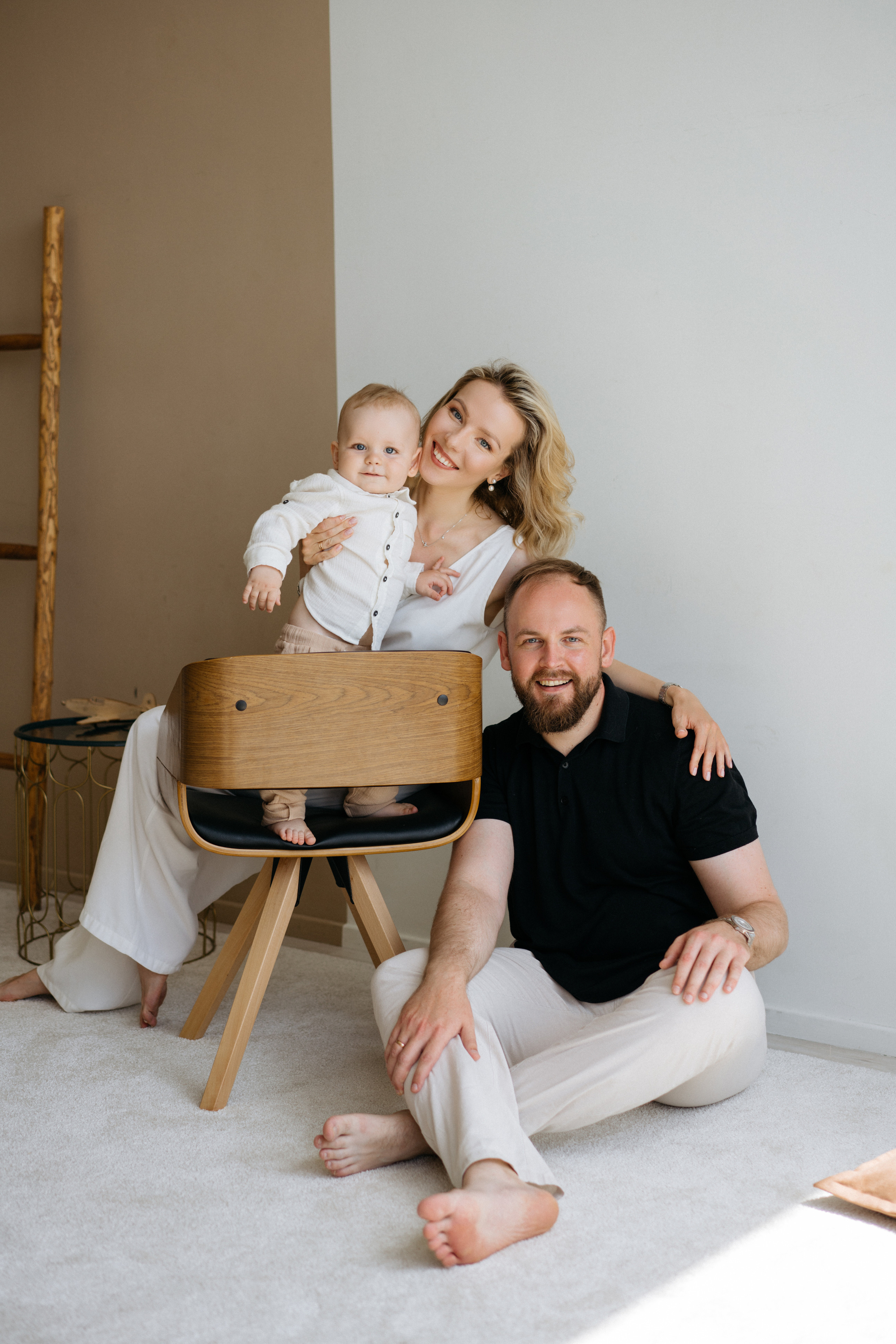 Семейная фотосессия в студии в качелями. Свадебный и семейный фотограф в Калининграде Анастасия Гриценко