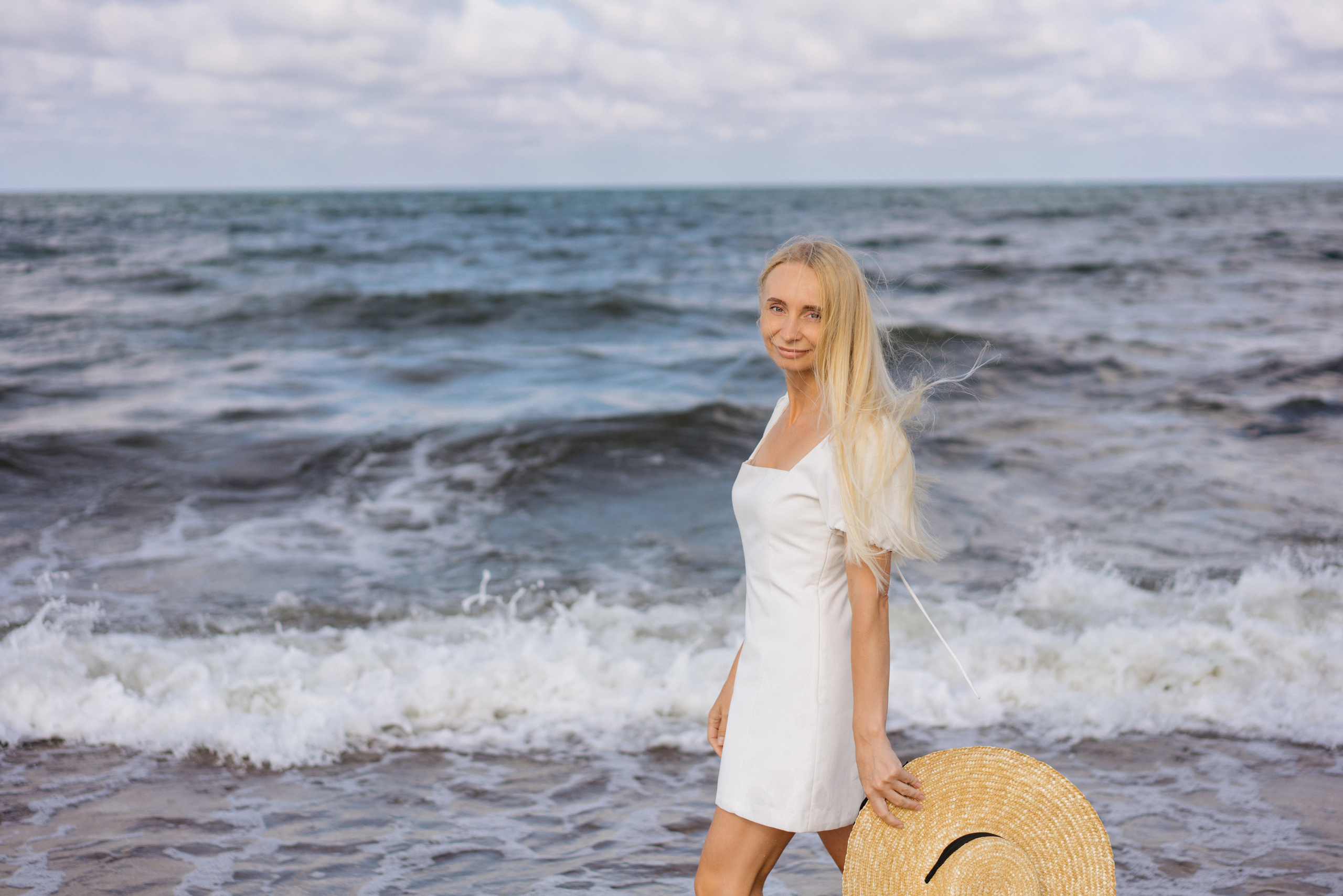 Летняя фотосессия на берегу моря. Свадебный и семейный фотограф в Калининграде Анастасия Гриценко