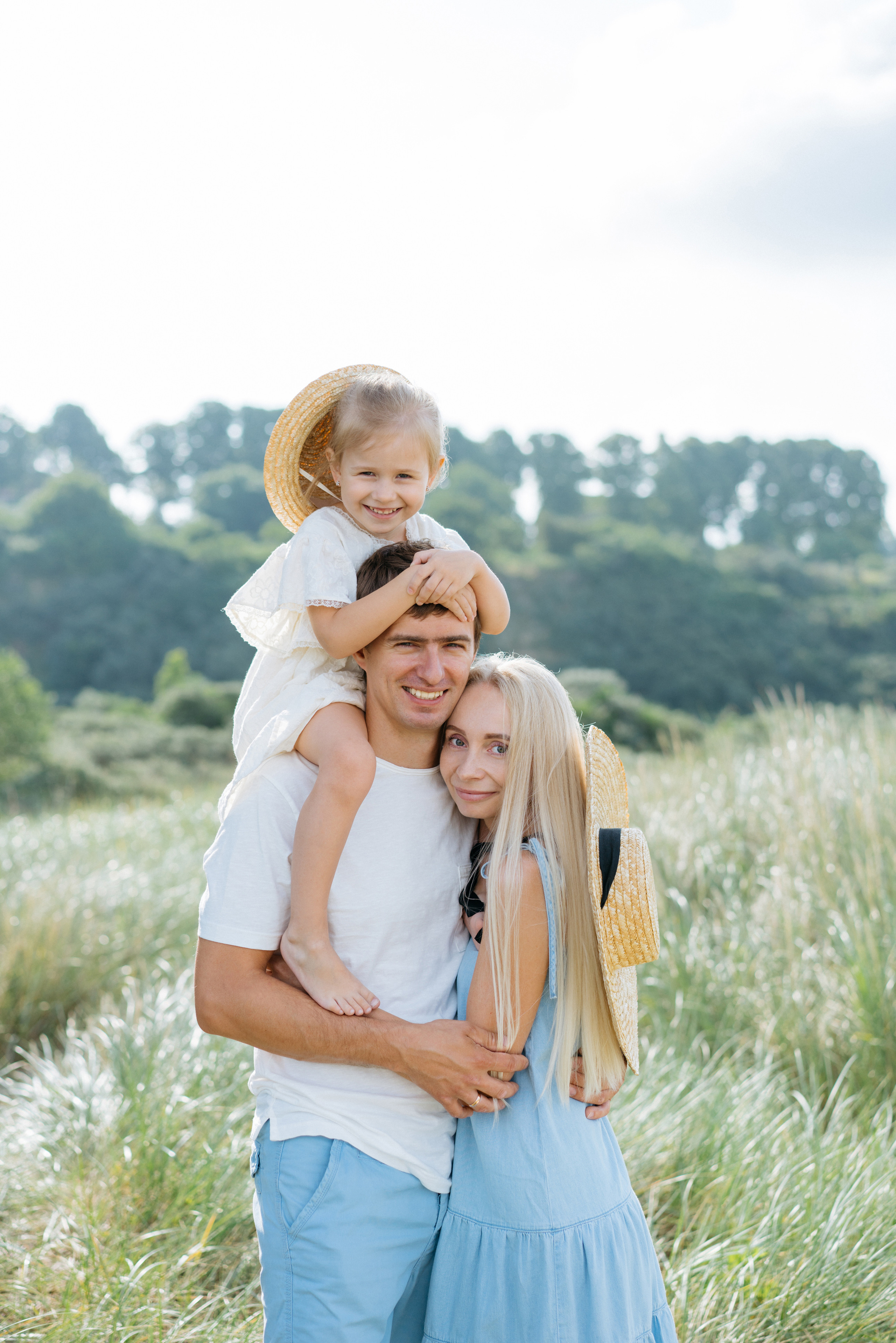 Летняя фотосессия на берегу моря. Свадебный и семейный фотограф в Калининграде Анастасия Гриценко