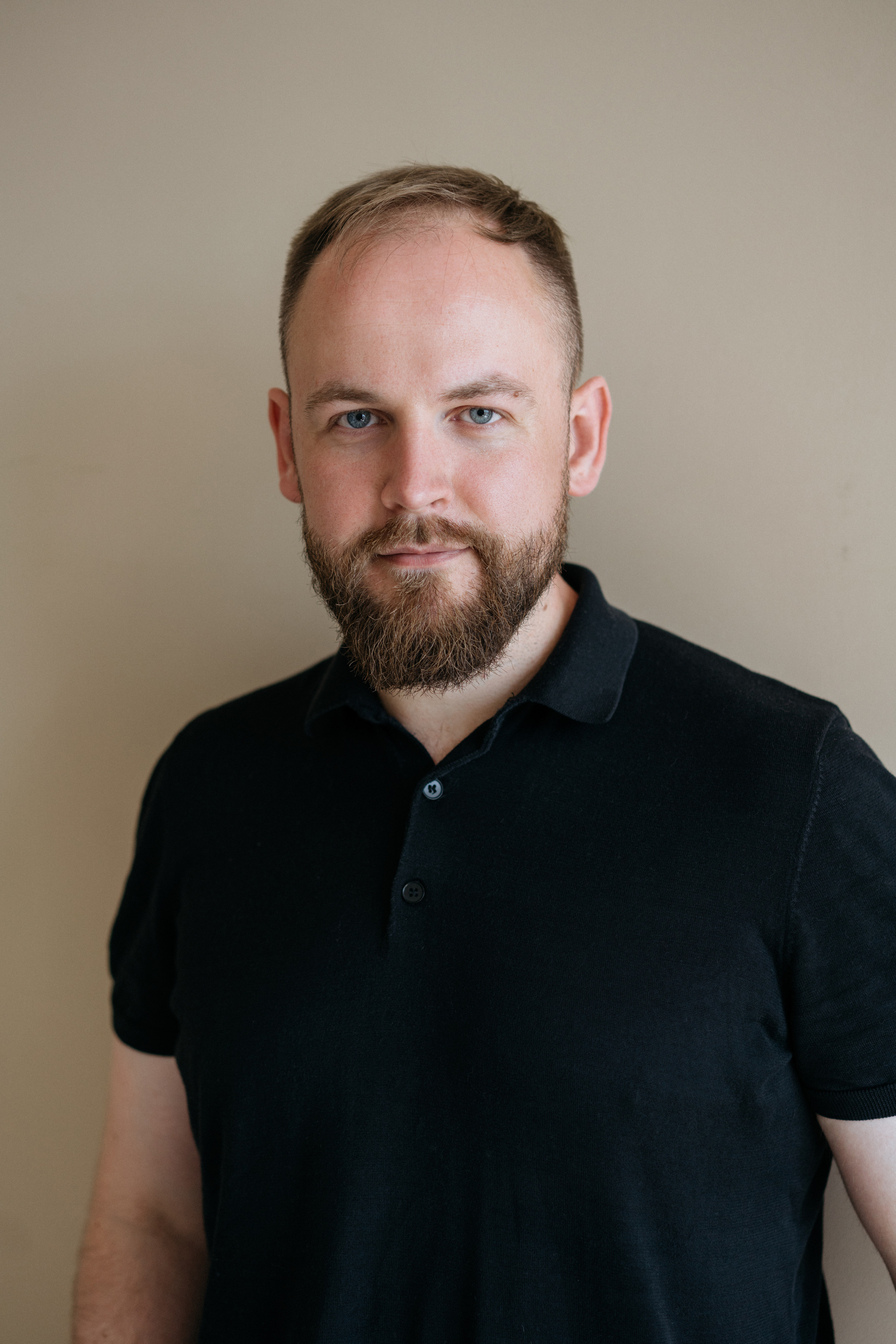 Семейная фотосессия в студии в качелями. Свадебный и семейный фотограф в Калининграде Анастасия Гриценко