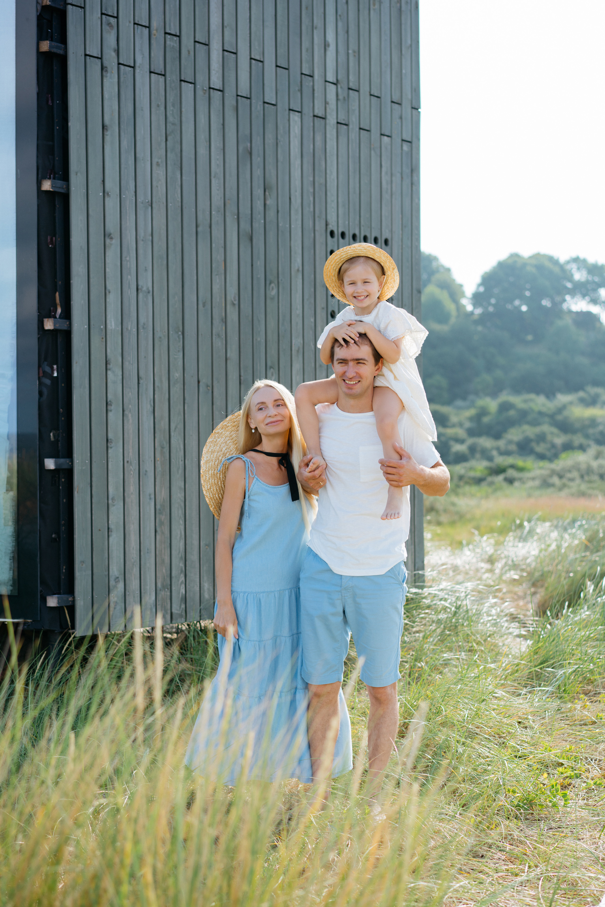 Летняя фотосессия на берегу моря. Свадебный и семейный фотограф в Калининграде Анастасия Гриценко
