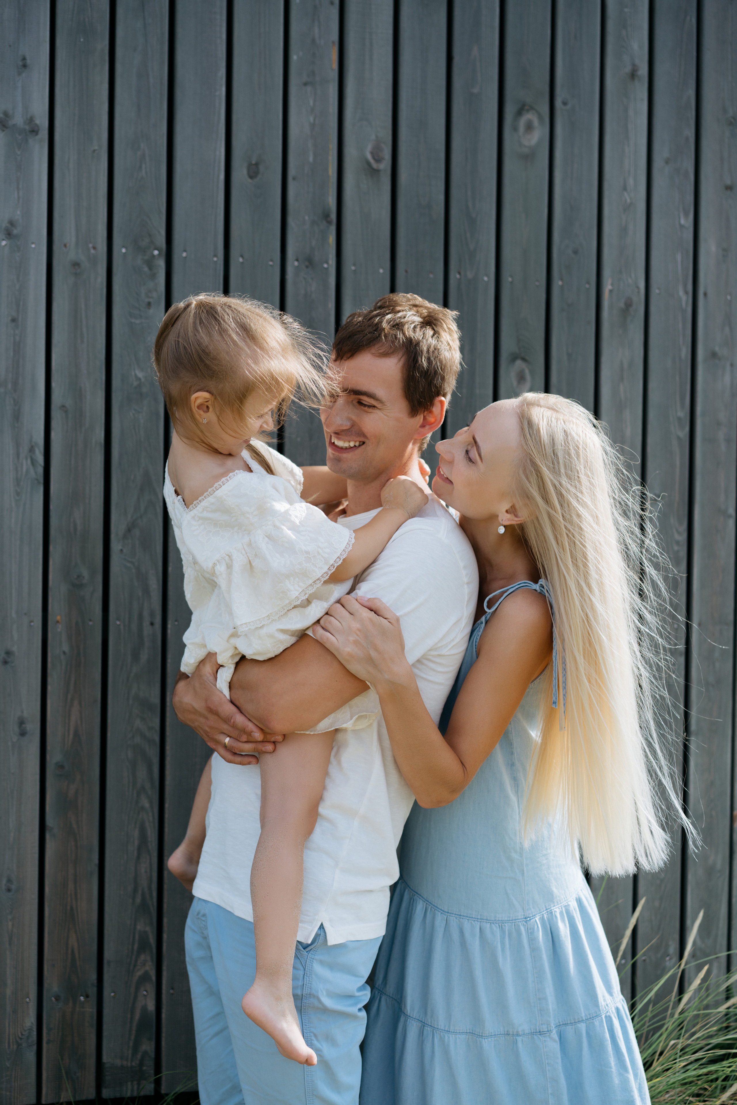 Летняя фотосессия на берегу моря. Свадебный и семейный фотограф в Калининграде Анастасия Гриценко