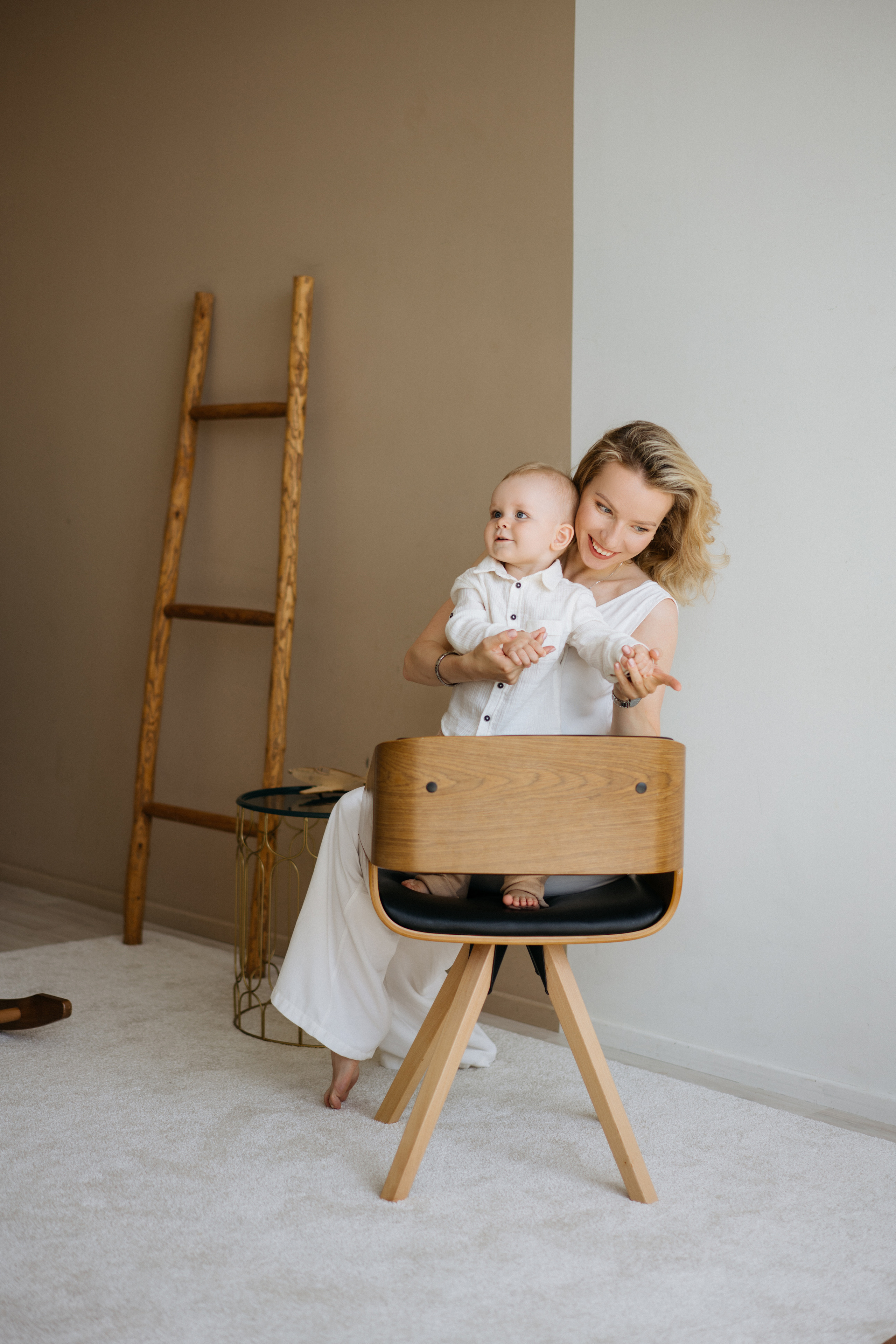 Семейная фотосессия в студии в качелями. Свадебный и семейный фотограф в Калининграде Анастасия Гриценко