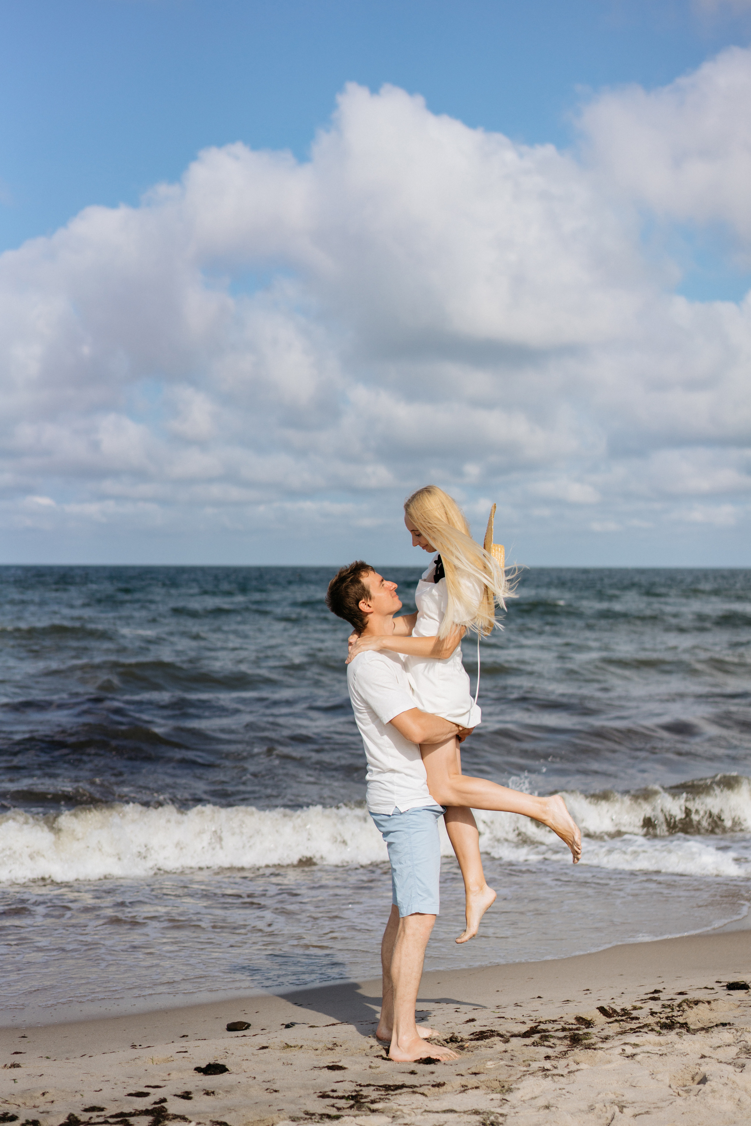 Летняя фотосессия на берегу моря. Свадебный и семейный фотограф в Калининграде Анастасия Гриценко