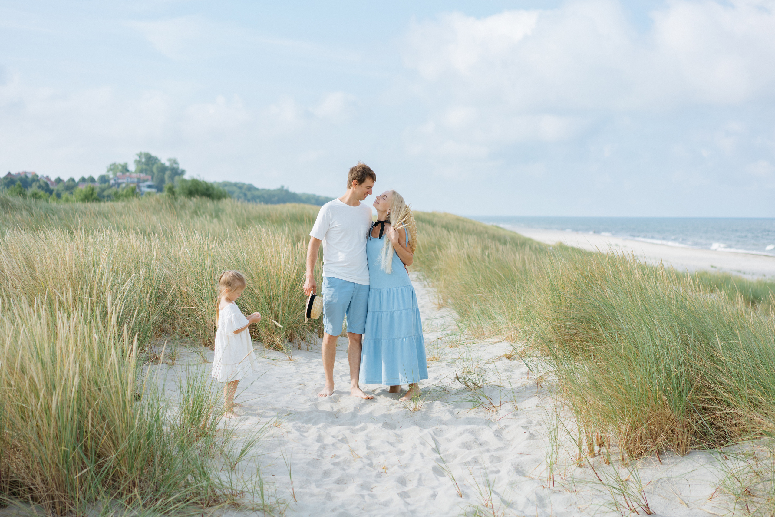 Летняя фотосессия на берегу моря. Свадебный и семейный фотограф в Калининграде Анастасия Гриценко