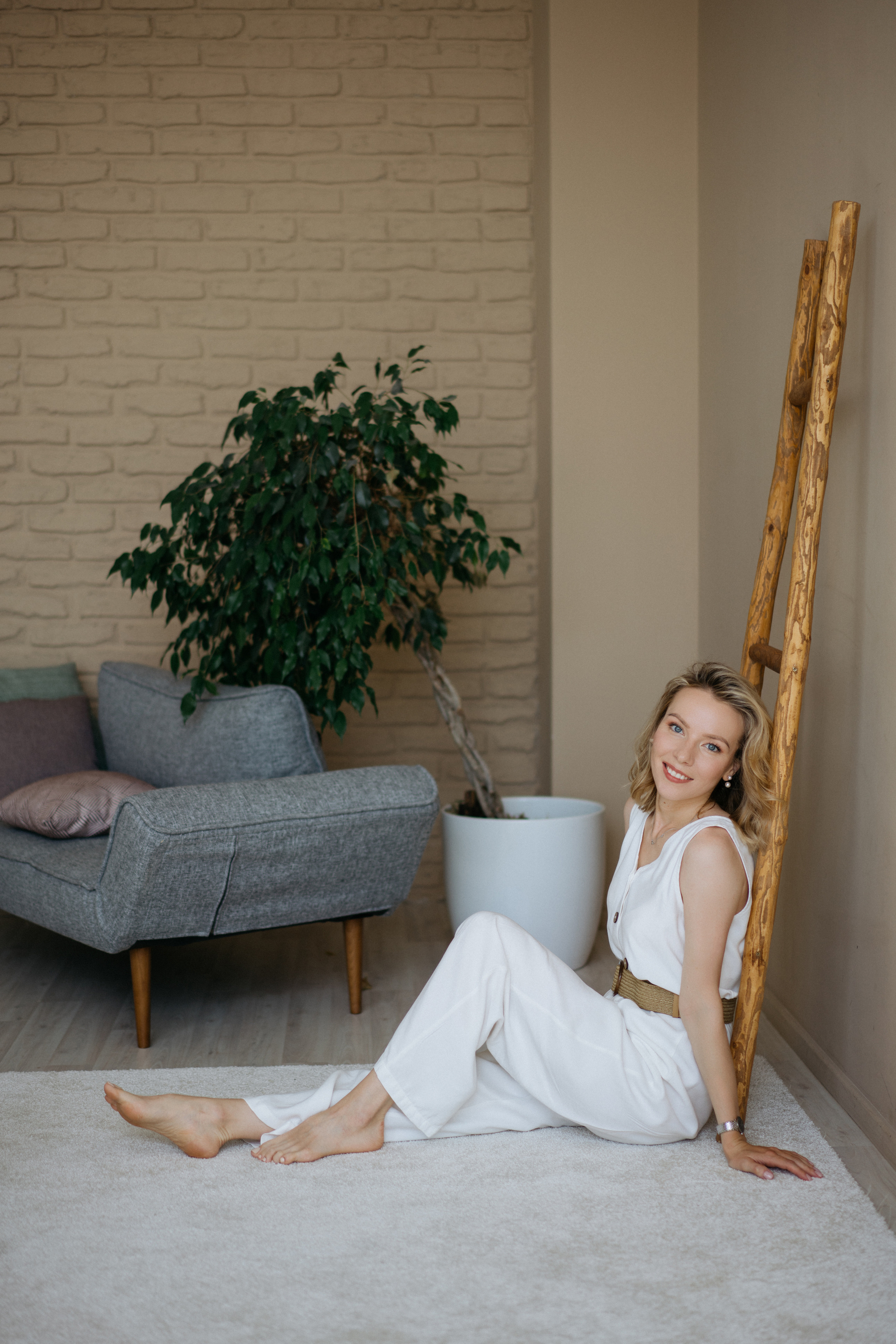 Семейная фотосессия в студии в качелями. Свадебный и семейный фотограф в Калининграде Анастасия Гриценко