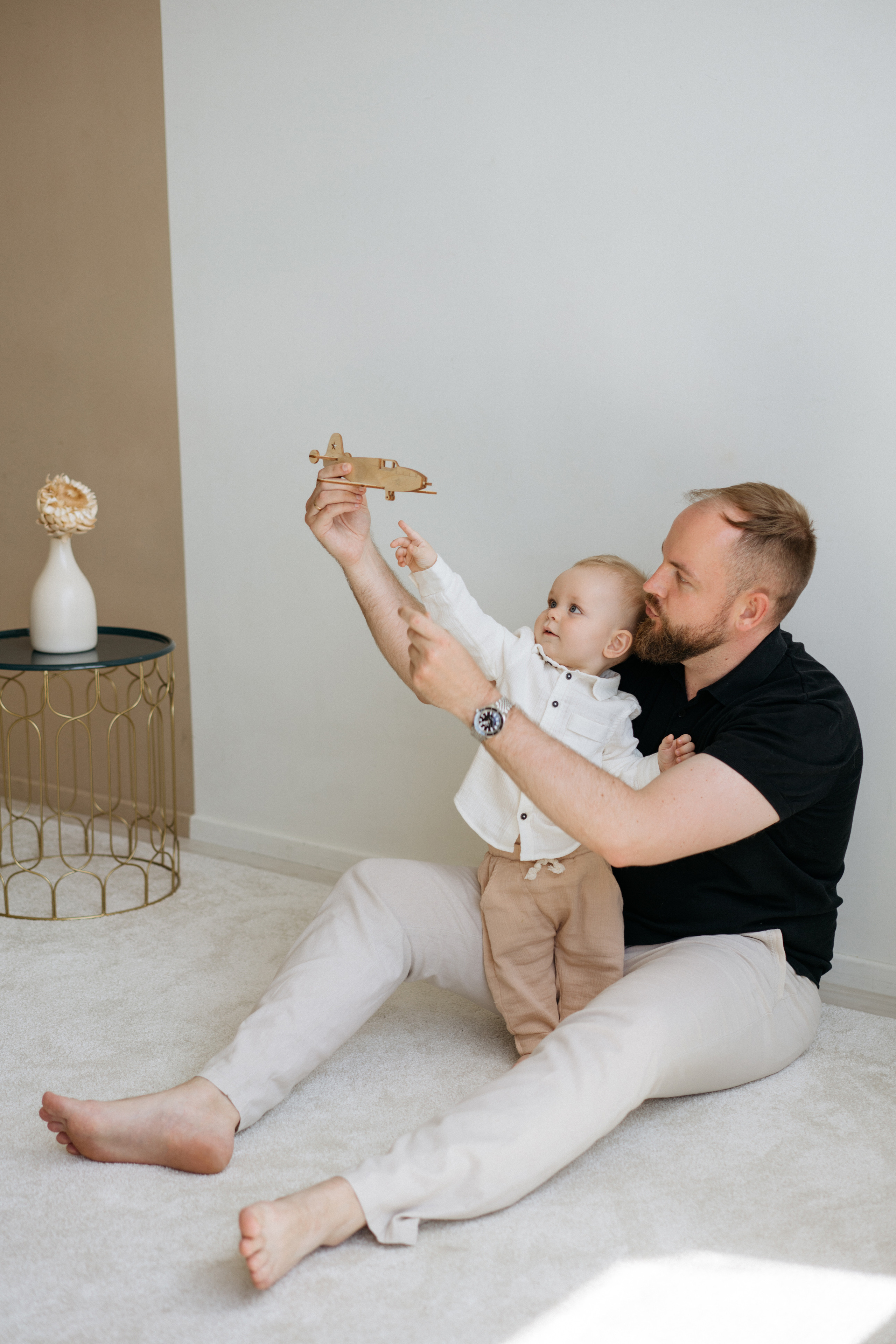 Семейная фотосессия в студии в качелями. Свадебный и семейный фотограф в Калининграде Анастасия Гриценко