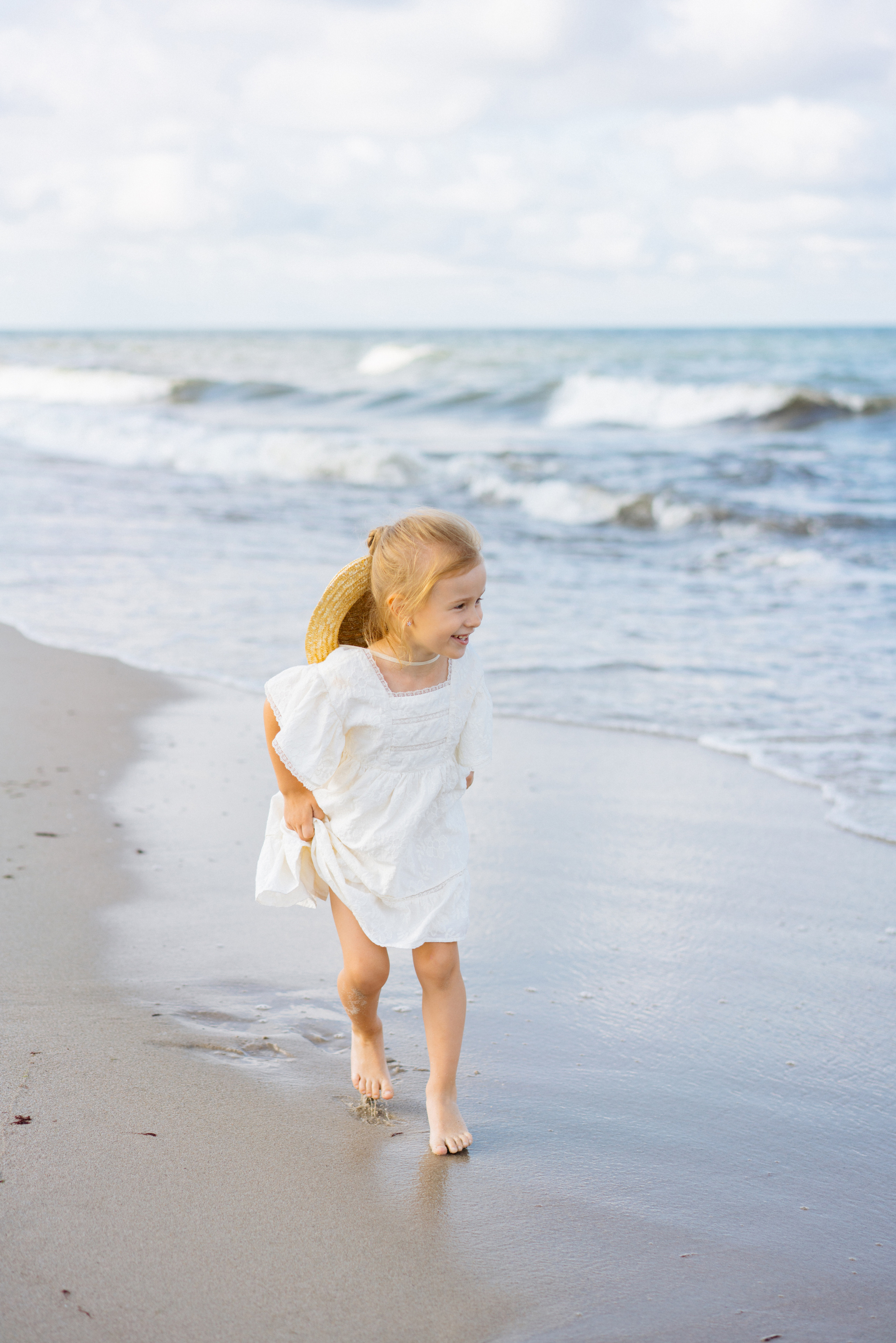 Летняя фотосессия на берегу моря. Свадебный и семейный фотограф в Калининграде Анастасия Гриценко