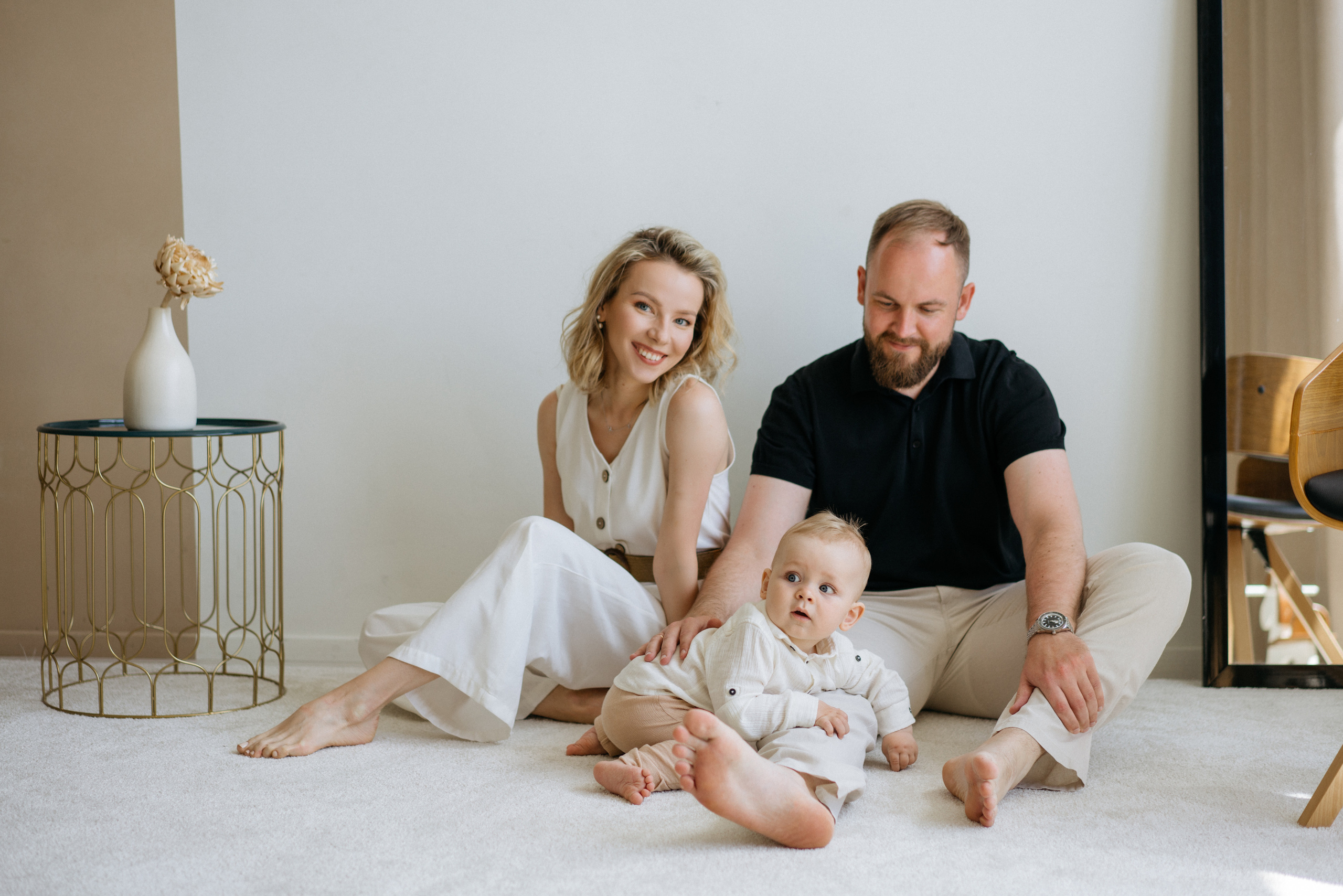 Семейная фотосессия в студии в качелями. Свадебный и семейный фотограф в Калининграде Анастасия Гриценко