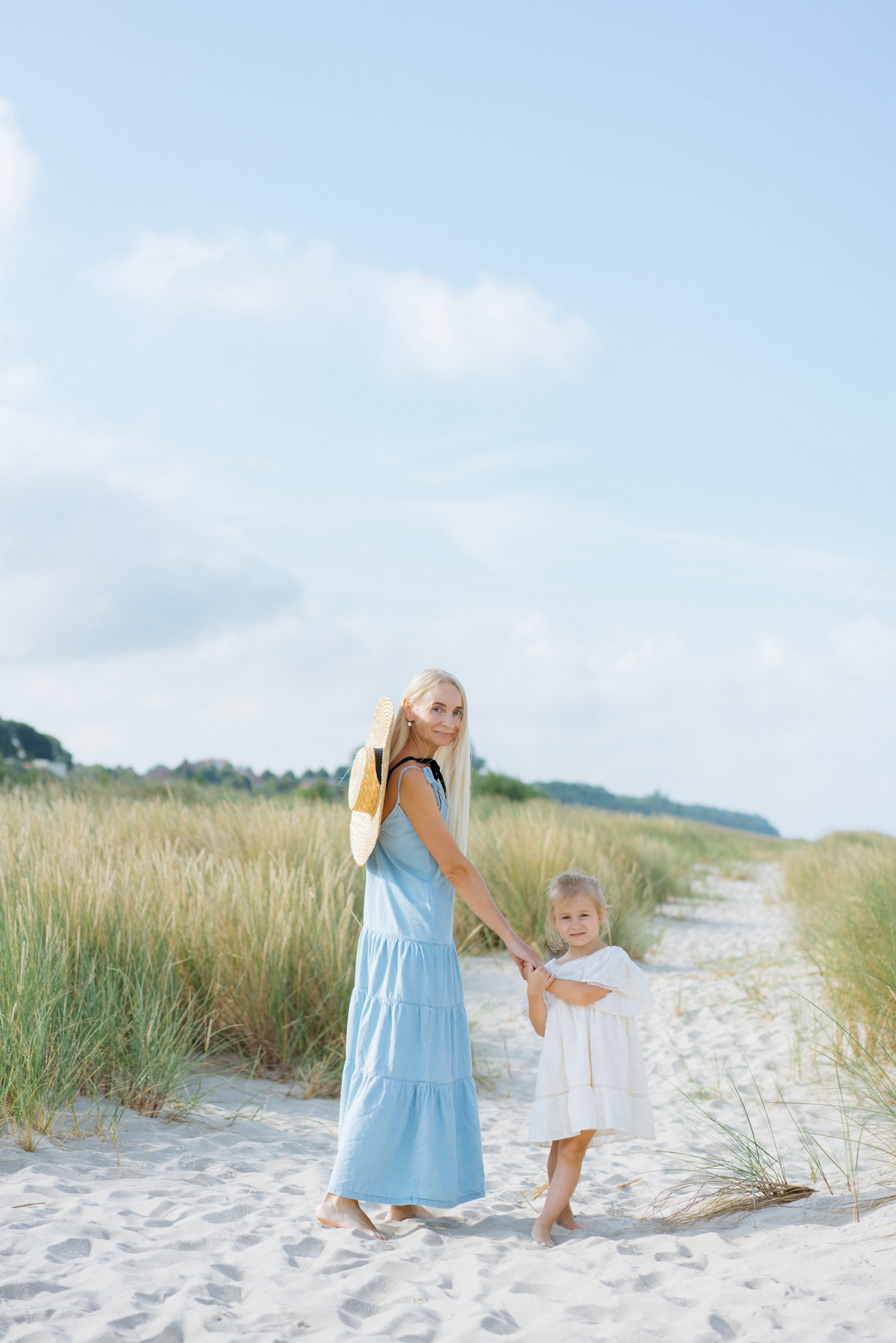Летняя фотосессия на берегу моря. Свадебный и семейный фотограф в Калининграде Анастасия Гриценко
