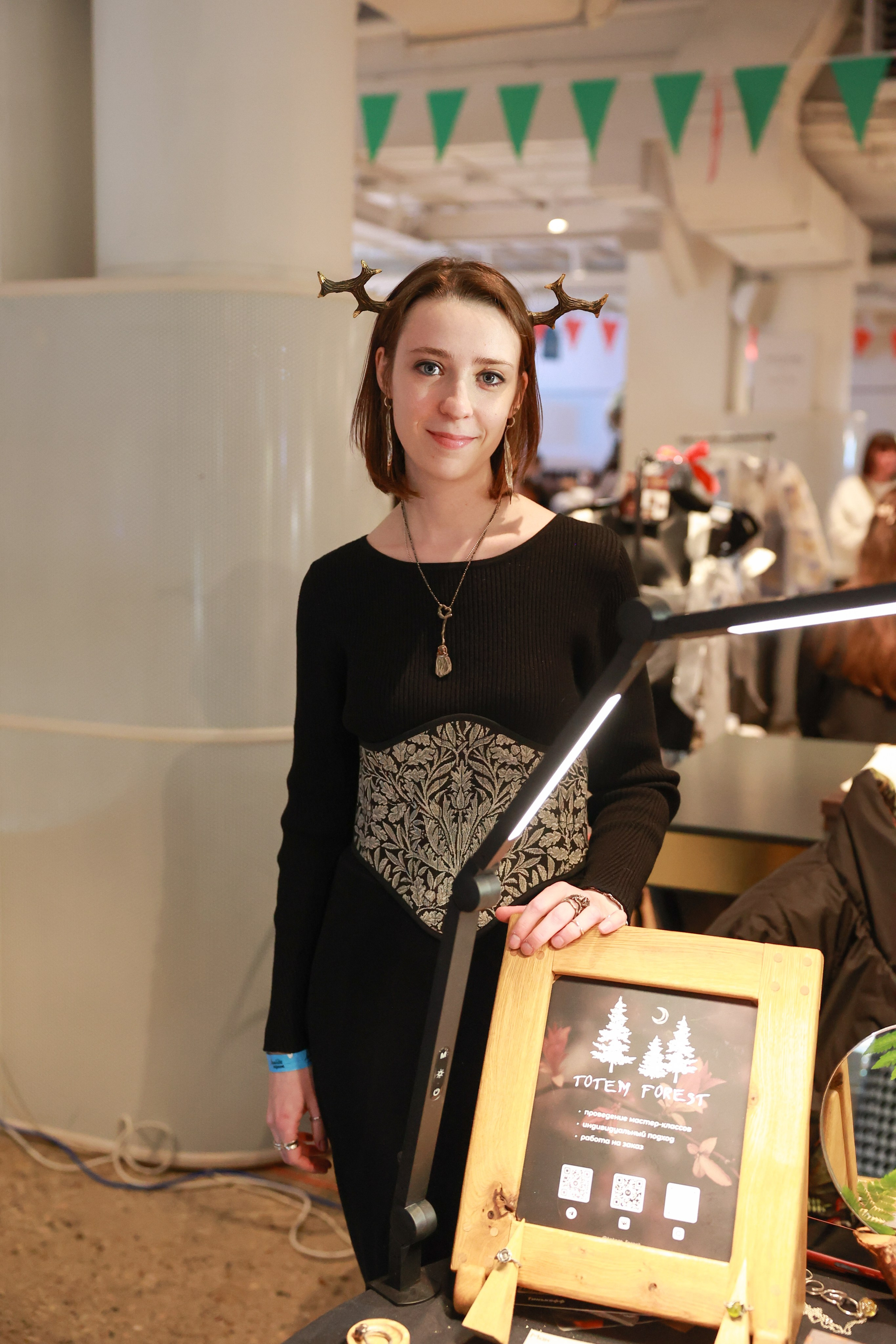 2–3 марта 2024 в пространстве «Три вокзала. Депо» / День 2 / фото Саша Жукова. Фотоотчеты «Ламбада-маркета»