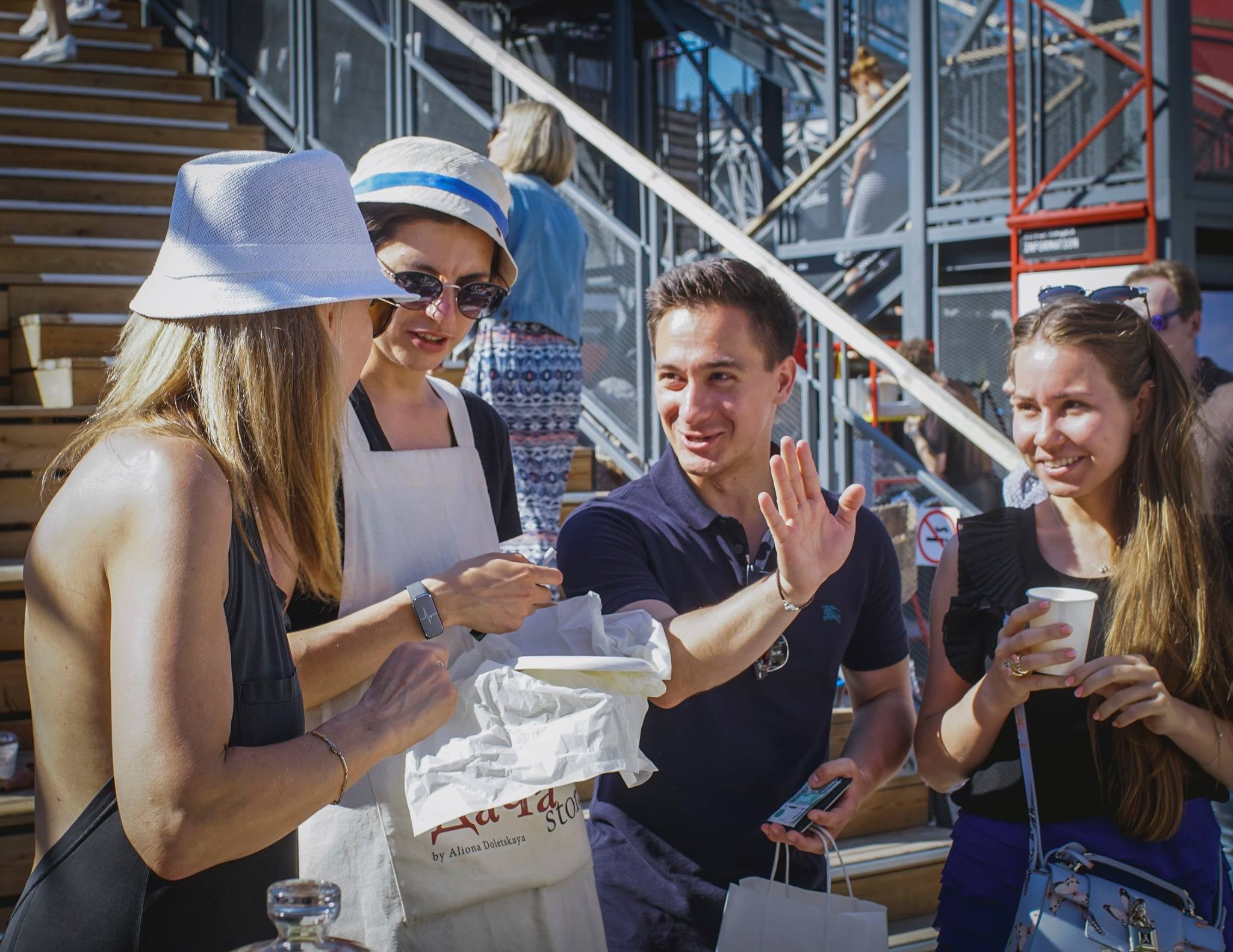 17 июля 2016 на Стрелке / фото Лена Стребкова. Фотоотчеты «Ламбада-маркета»