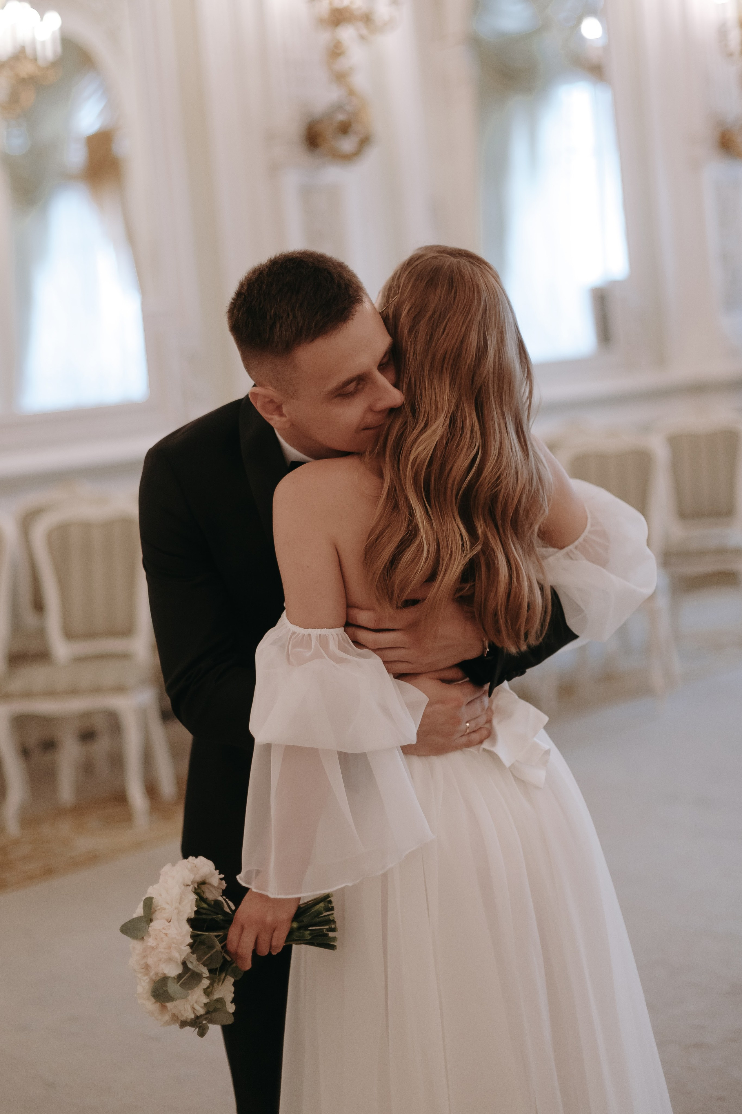 Дождь, жара и Эрмитаж. Свадебный и семейный фотограф Арина Кулёва