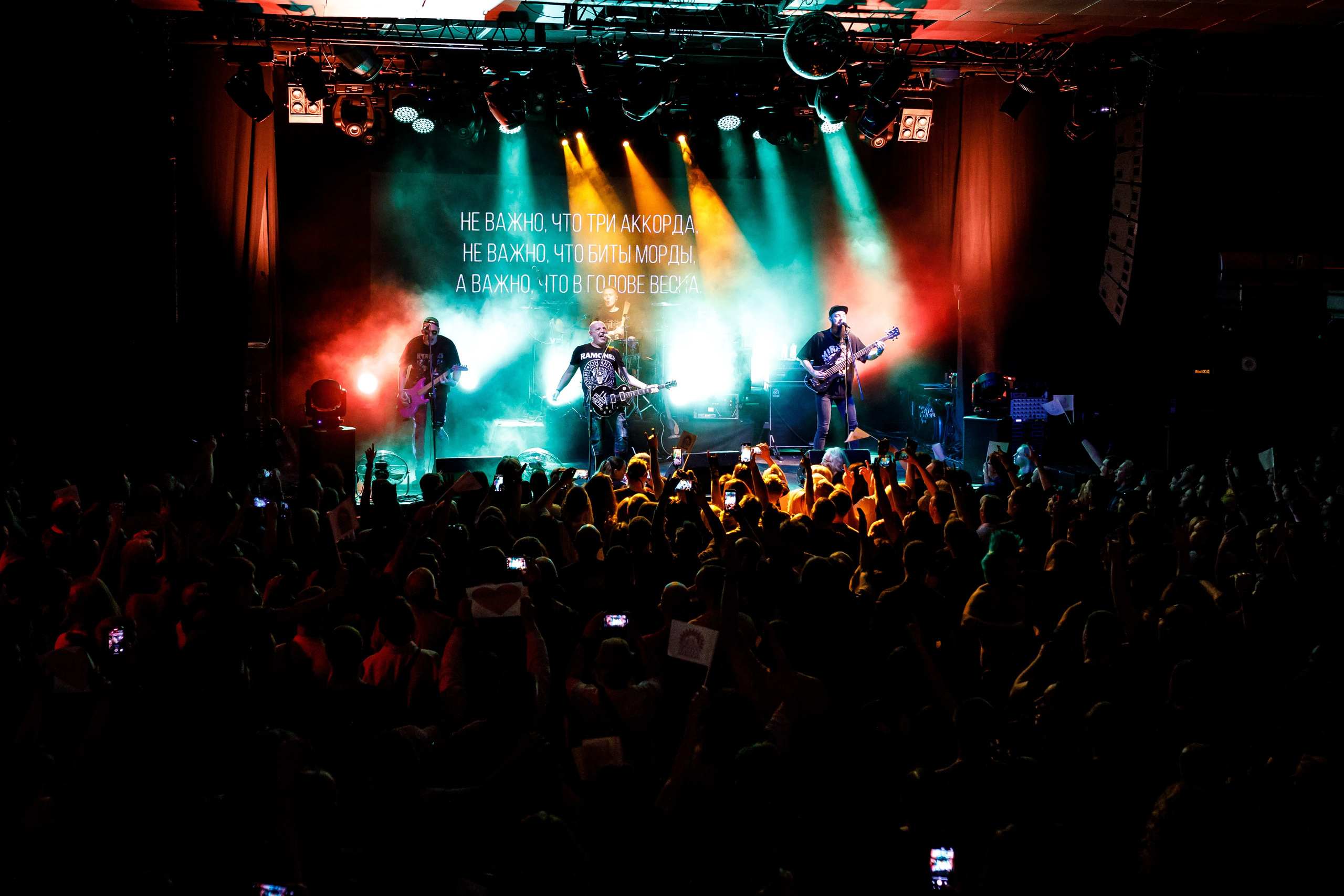 БРИГАДНЫЙ ПОДРЯД. Фотограф Елена Богачева (lenalena_na_na_na)