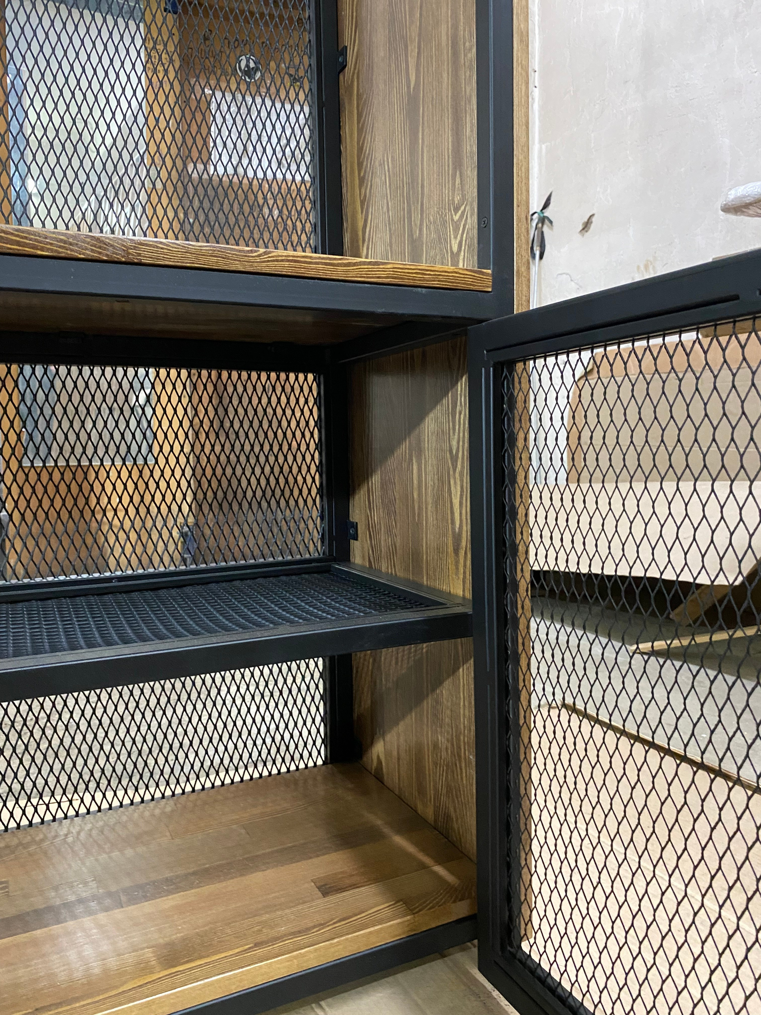 Из истории. Мастерская металла и дерева Вячеслава Вдовина в Иркутске: Эксклюзивные изделия на заказ для вашего дома и бизнеса