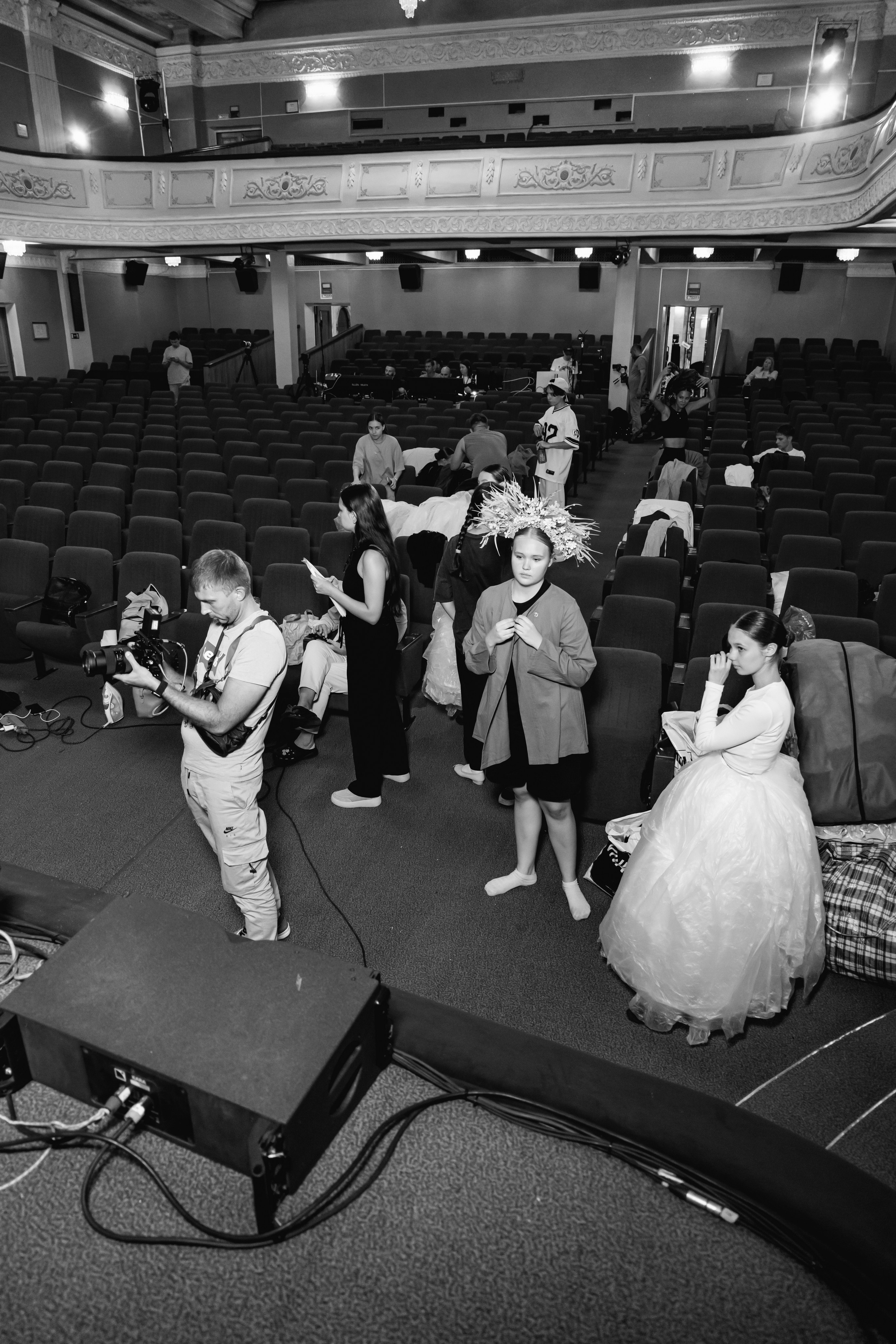 Backstage. Занимаюсь профессиональной фотографией и живу рядом с Байкалом. Работаю в разных жанрах