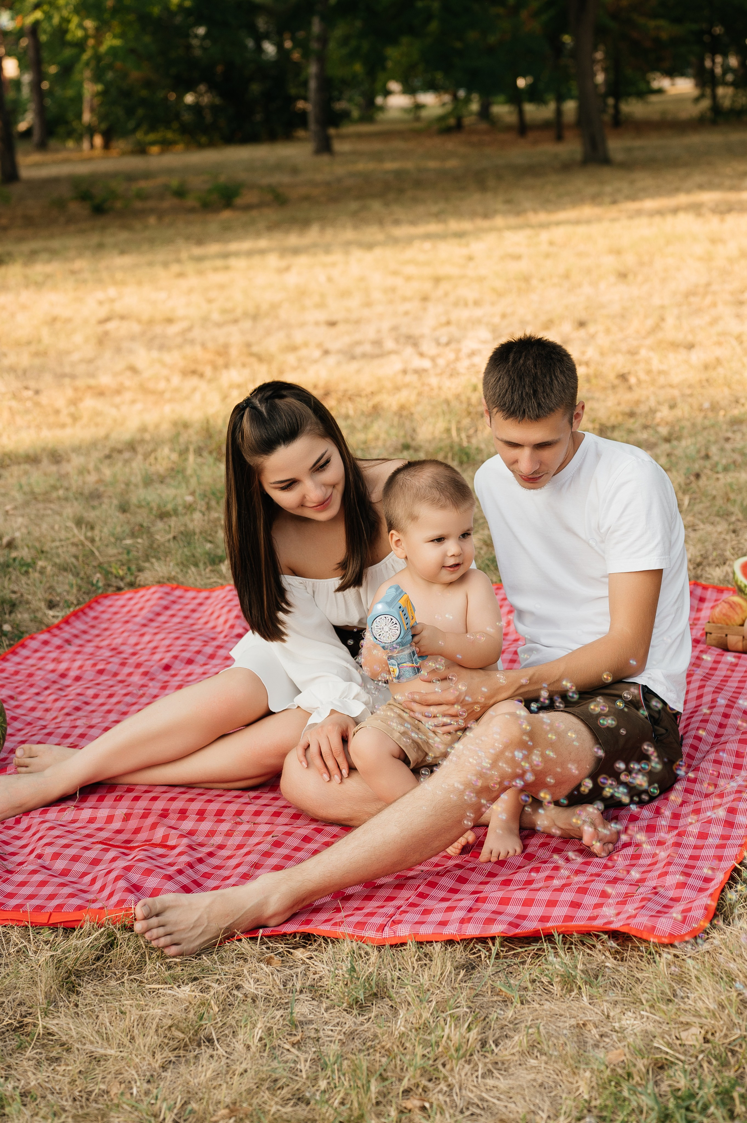 Летняя семейная фотосессия в парке. Свадебный и семейный фотограф в Краснодаре Алина Мельник