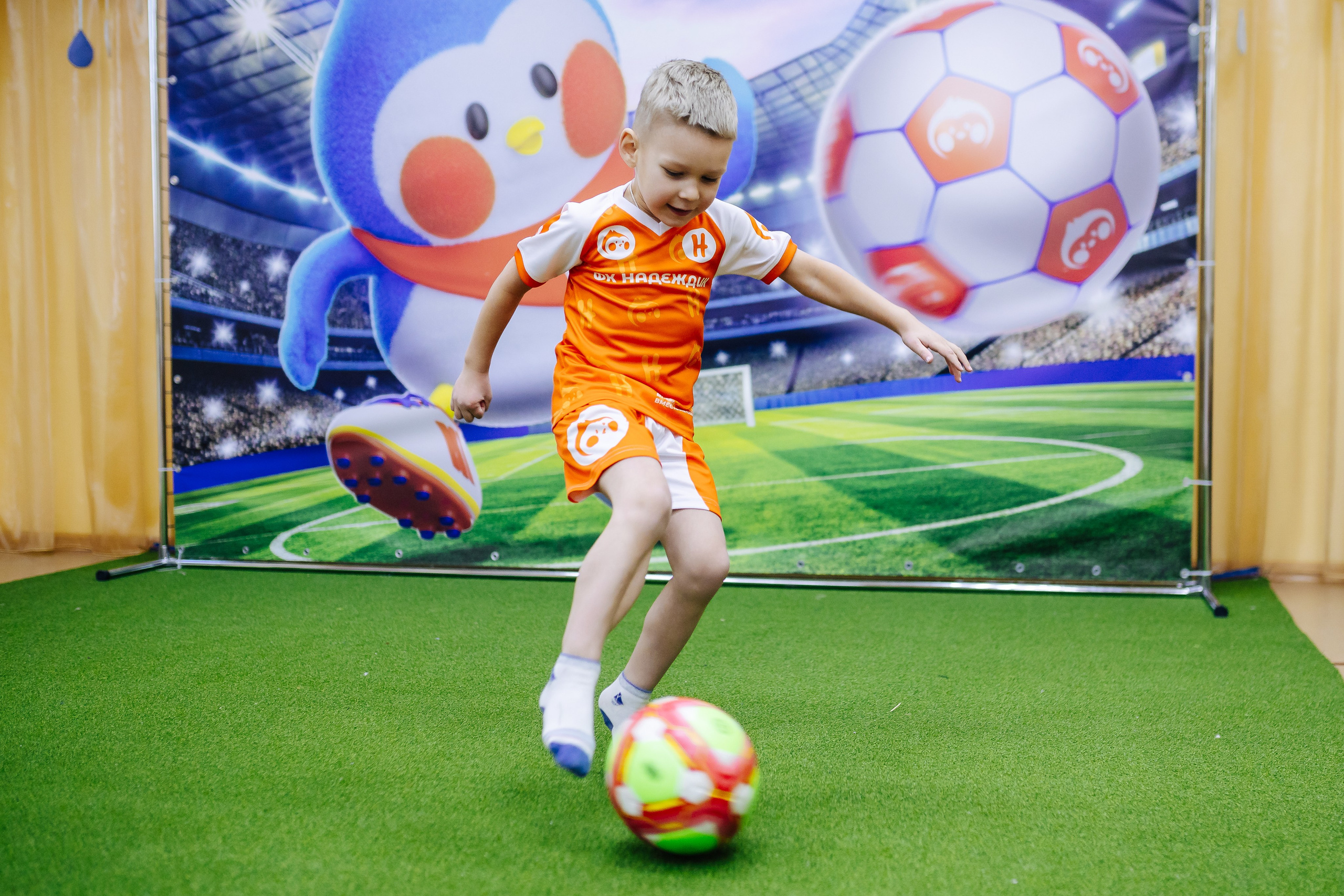 Фотосессия с кубком в детских садах г. Магнитогорска. Денис Прохоров Фотограф в г. Магнитогорск