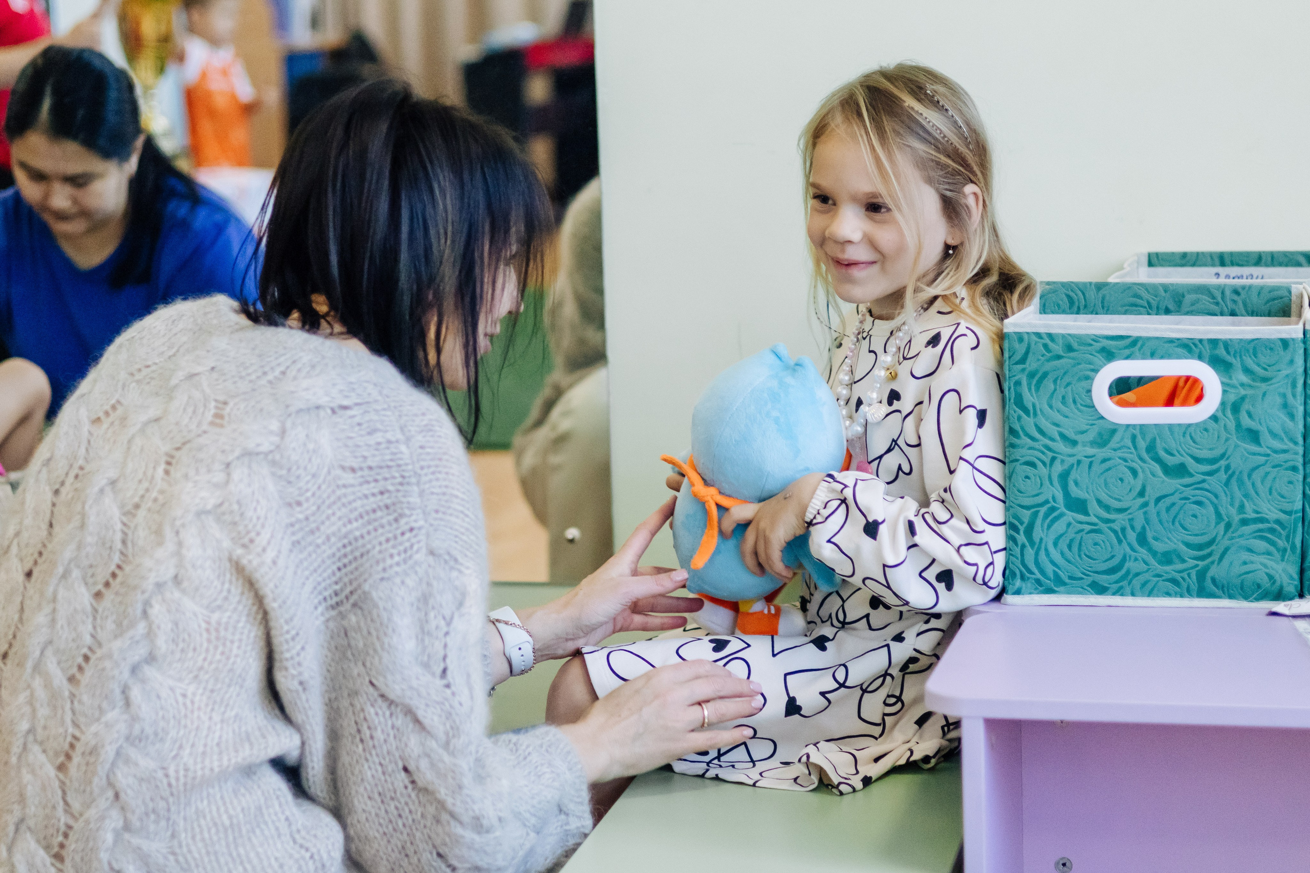 Фотосессия с кубком в детских садах г. Магнитогорска. Денис Прохоров Фотограф в г. Магнитогорск