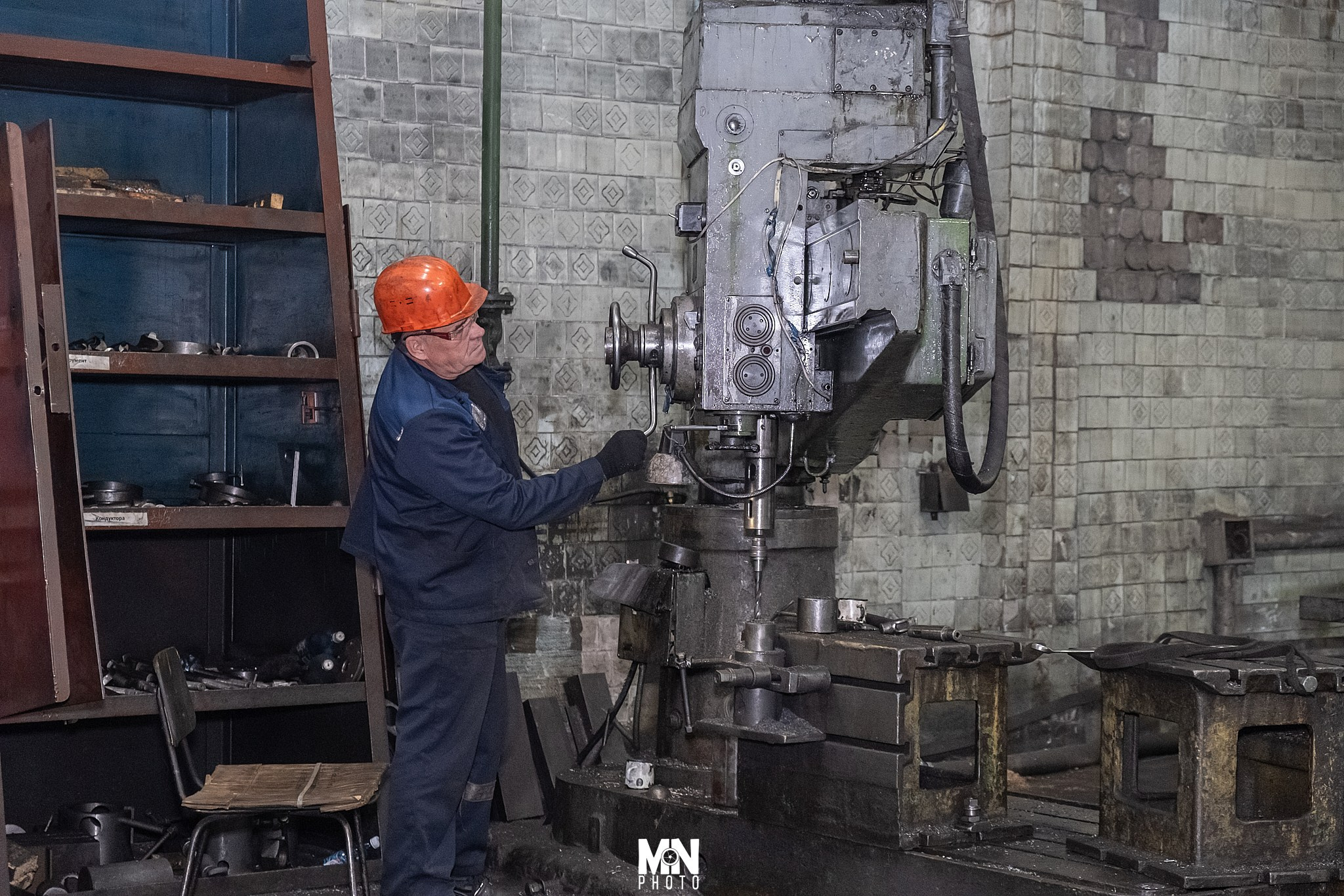 Снимок процесса сверления в токарном цехе. Фотограф Никита Максимов. Междуреченск.