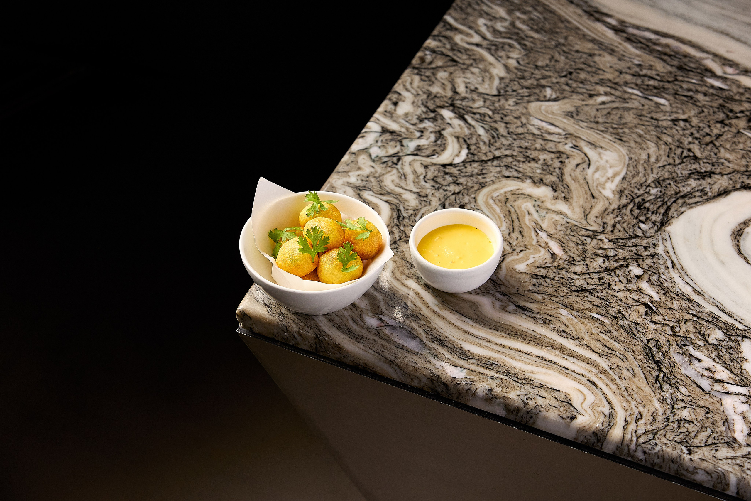 Hookah Place Dishes. Evgeny Yatsenko — Photographer in Dubai