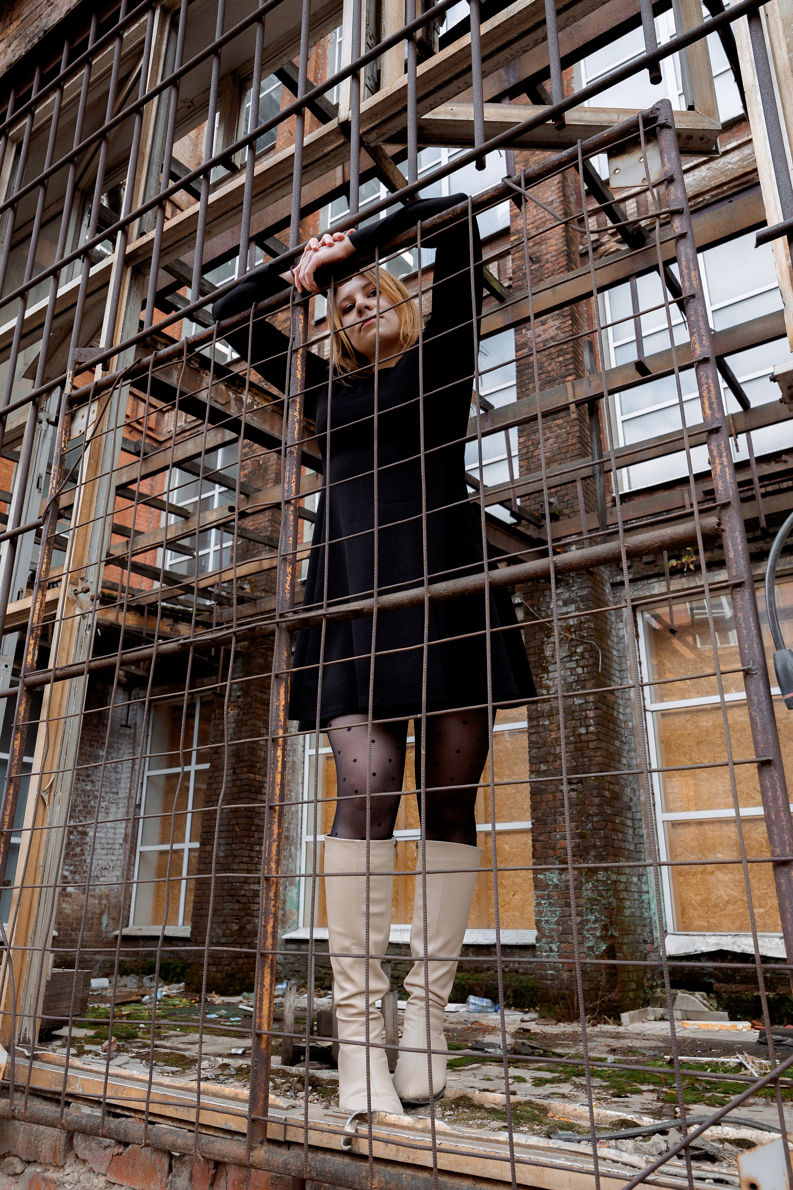 Настя на территории завода «Зингер». Александр Антонов. Профессиональный свадебный, репортажный фотограф в Москве, Подольске. Фото+Видео на любой праздник