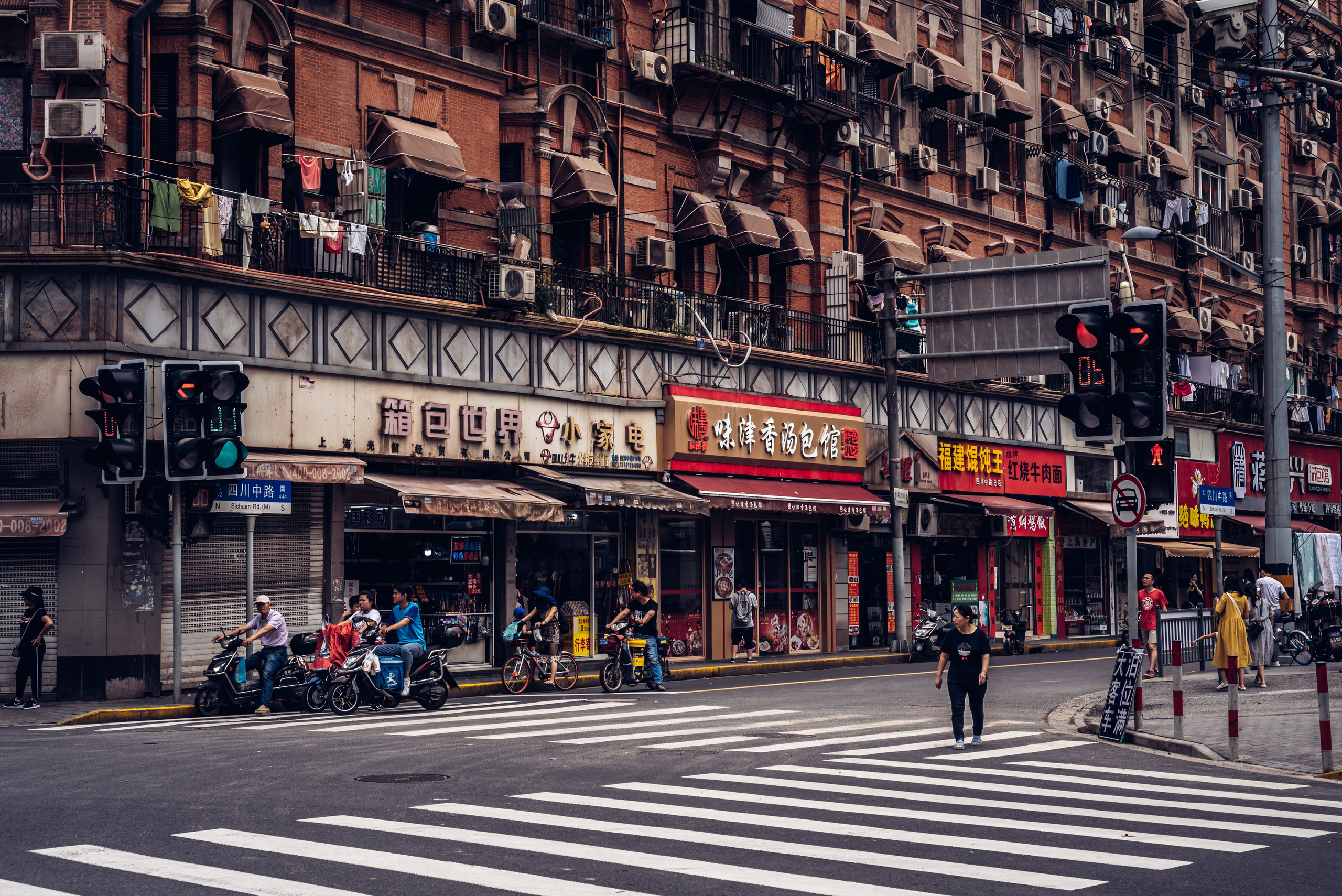 Рекламный фотограф из Гуанчжоу: вдохновение в улицах Шанхая. Коммерческий и предметный фотограф в Гуанчжоу Коваленко Александр