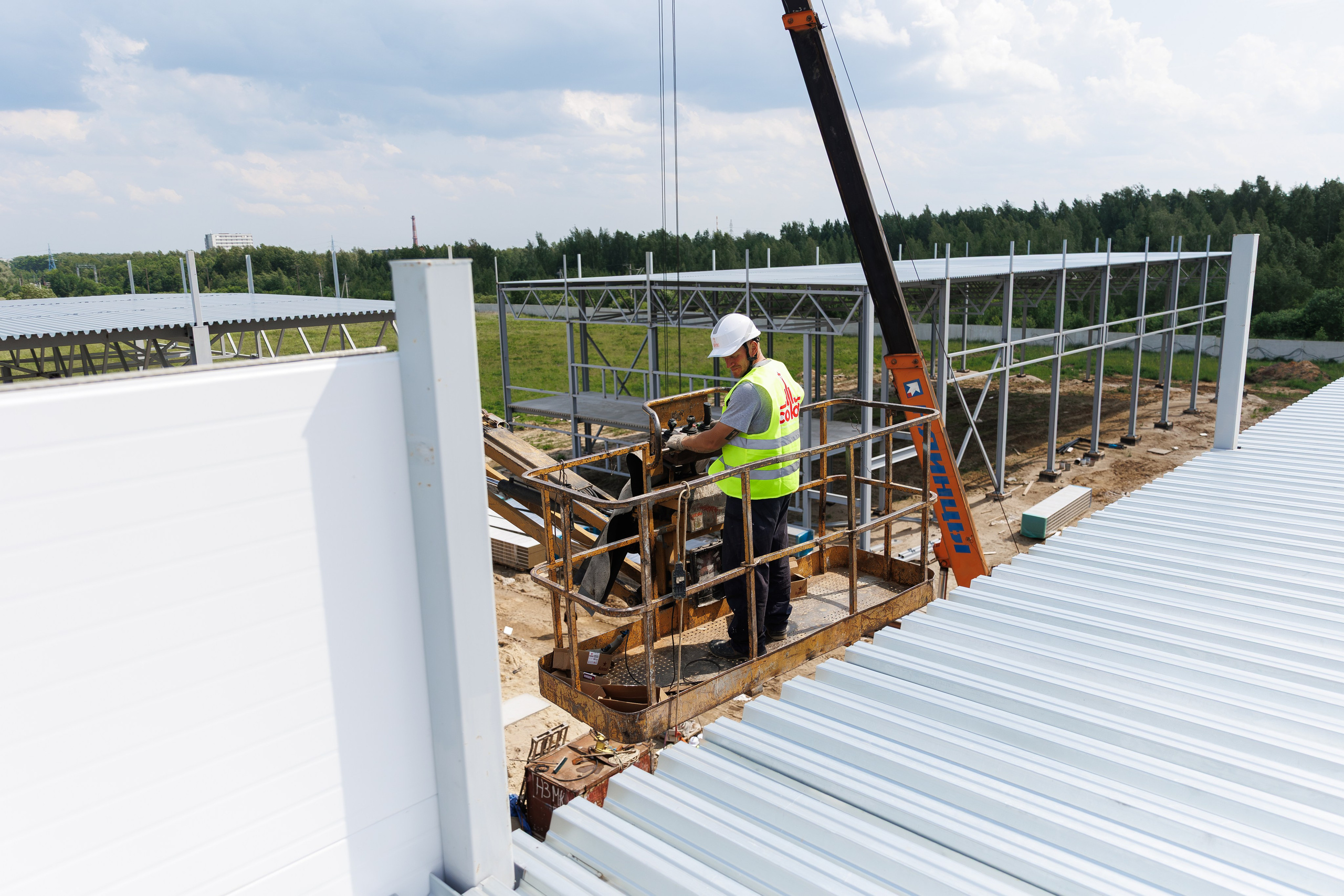 Склады под аренду. Фотосъёмка для бизнеса — предметное фото, репортаж с мероприятий, портреты людей, съёмка интерьера и экстерьера