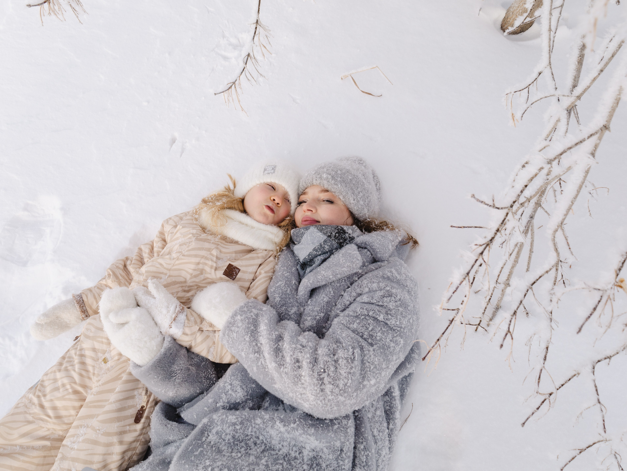 Лена и Лиза. Фотосессия в Академгородке. Красноярск. Фотограф Ирина Колесникова