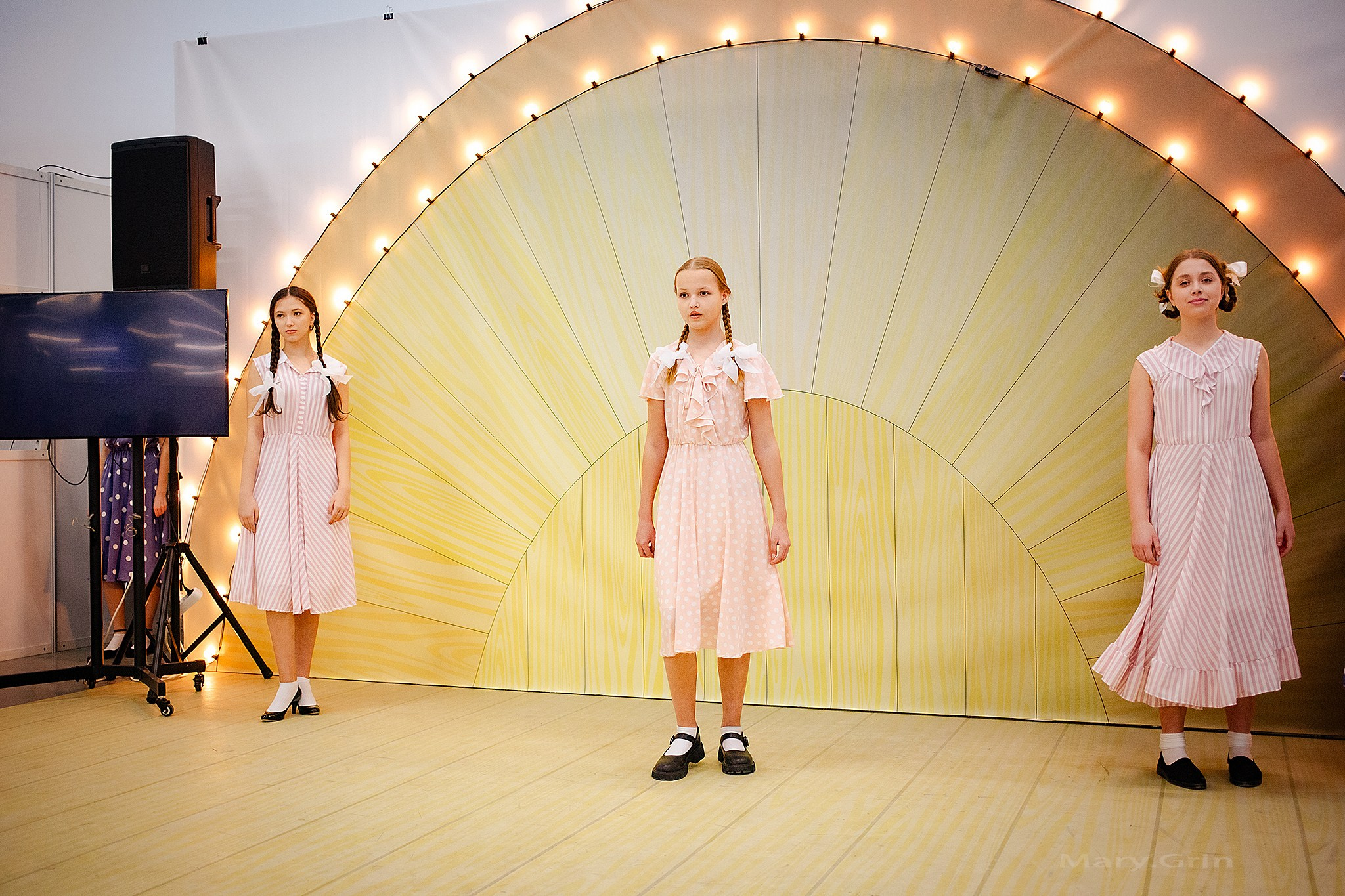 Показ моды 40х лет. Православная ярмарка 2025. Детский и семейный фотограф, фотограф мероприятий Нижний Новгород