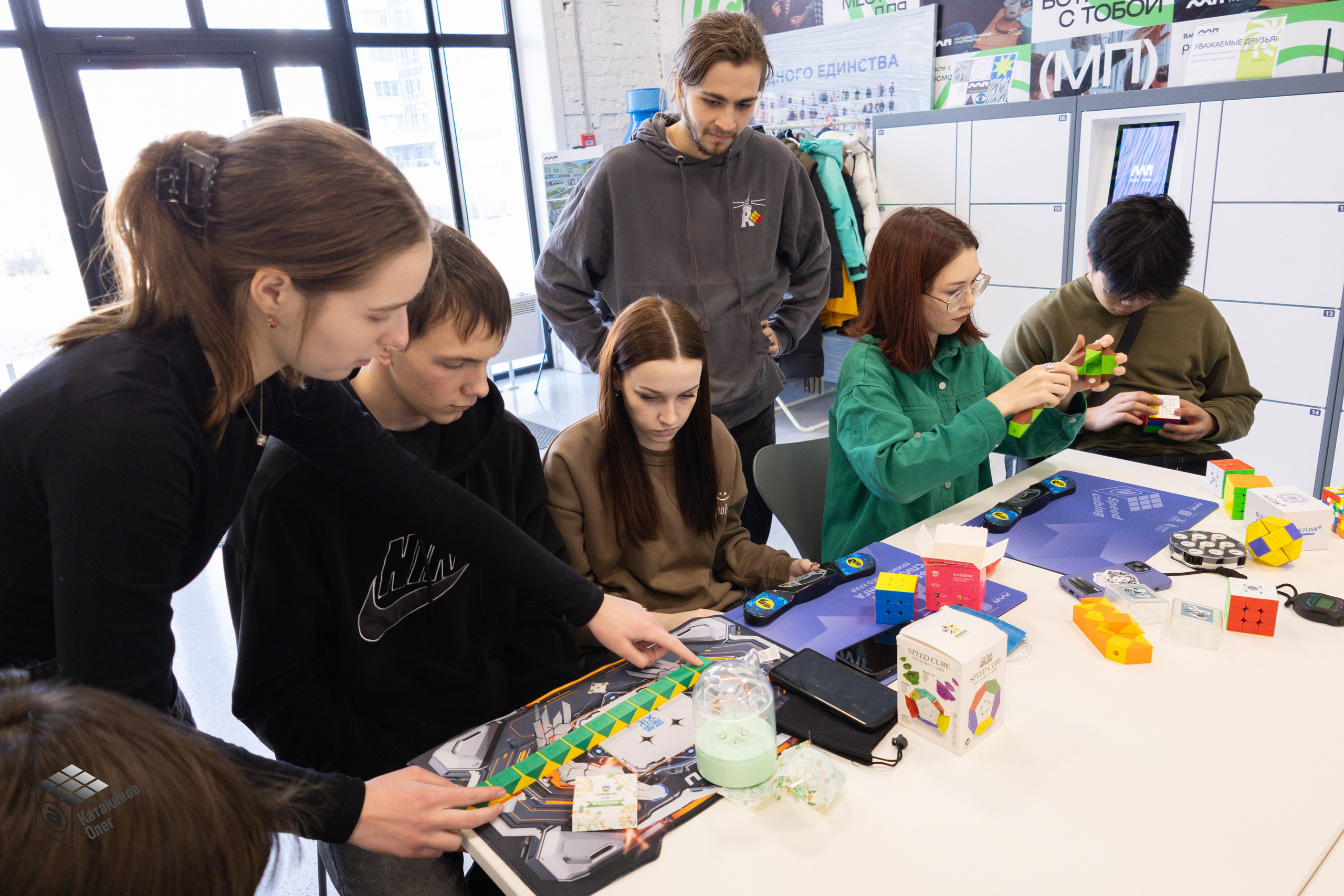 Мастер-классы по скоростной сборке кубика Рубика. Олег Катакинов| Репортажный фотограф в городе у моря (Владивосток)