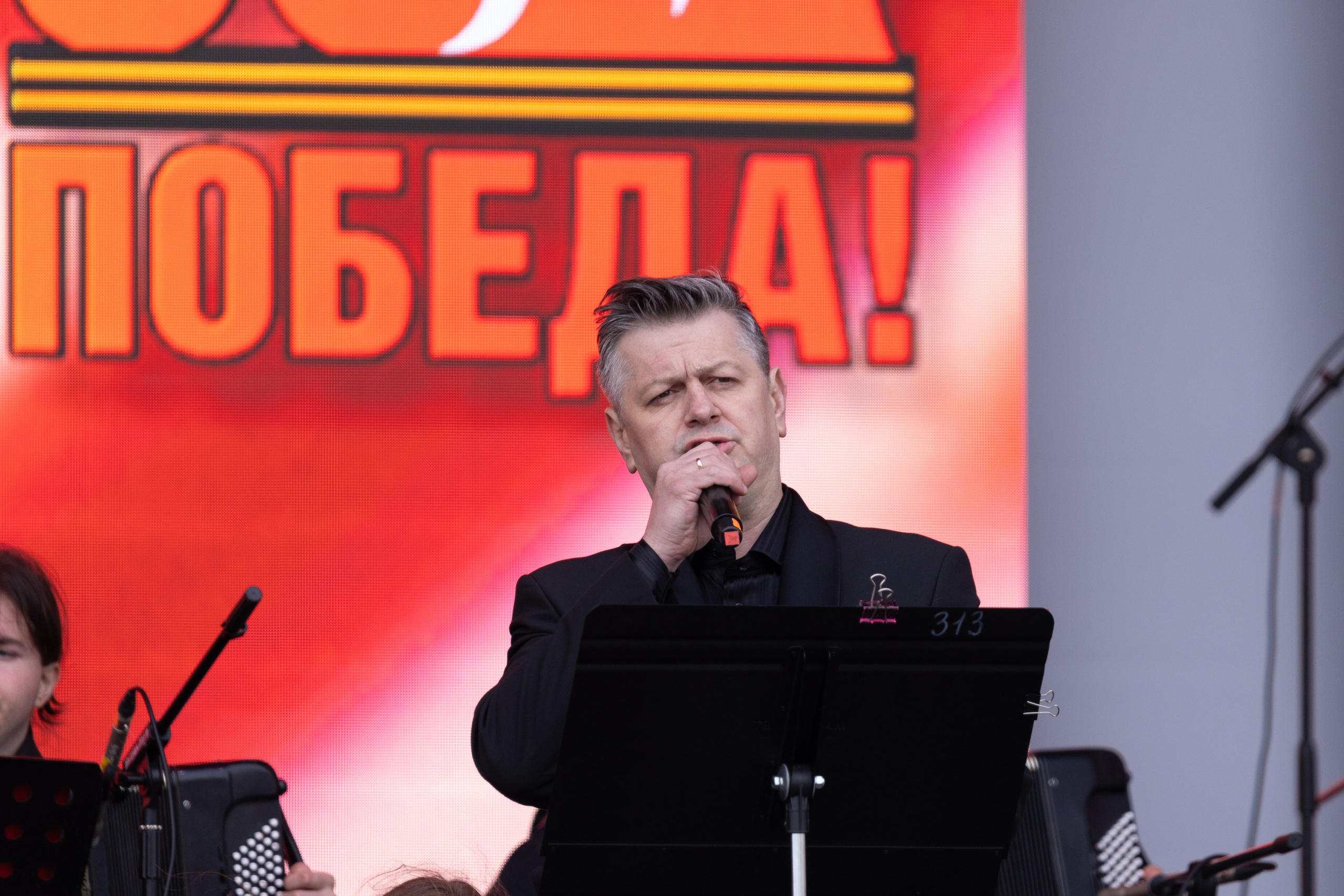 9 мая, выступления 2025 г. Олег Катакинов| Репортажный фотограф в городе у моря (Владивосток)