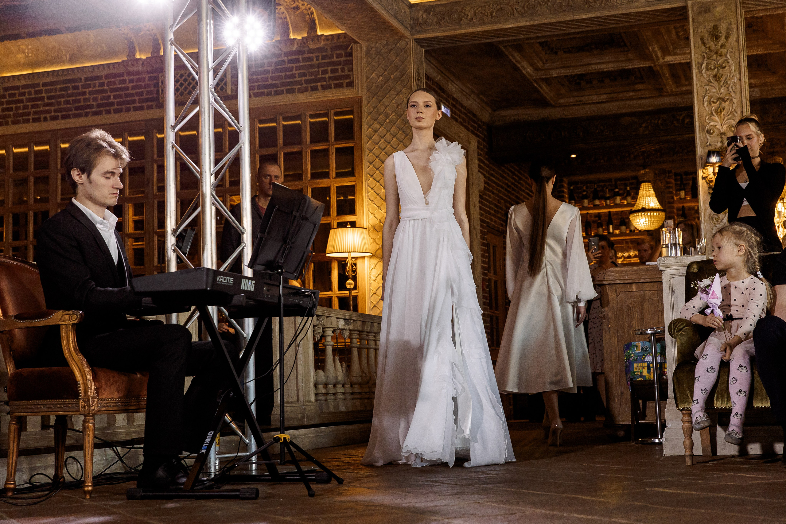 Свадебная выставка. Свадебный и семейный фотограф в Челябинске Юлия Ишимова