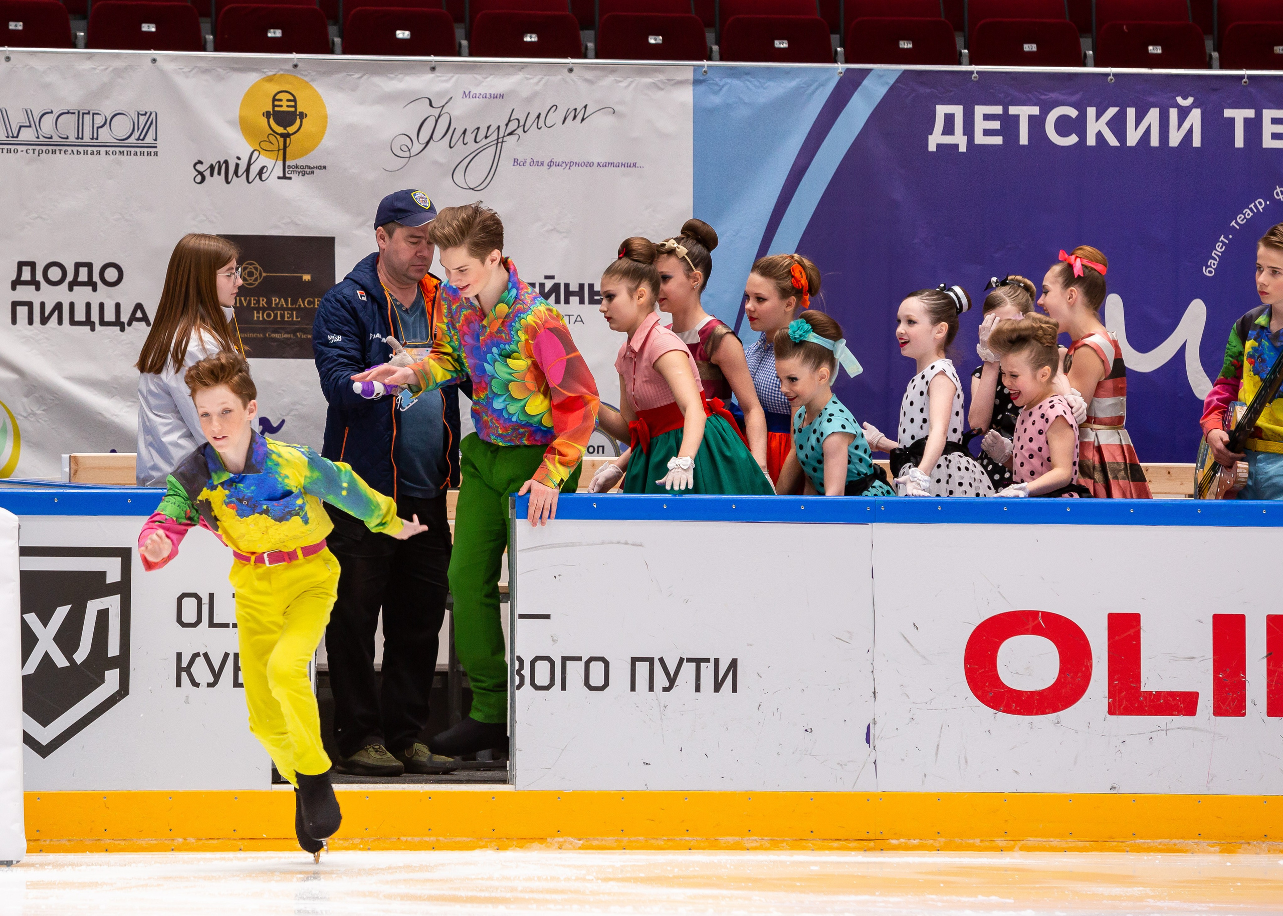 VII Ежегодный фестиваль массовых танцев на льду и фигурного катания «Петровский лёд» Санкт-Петербург 2024. Репортажный фотограф в Москве