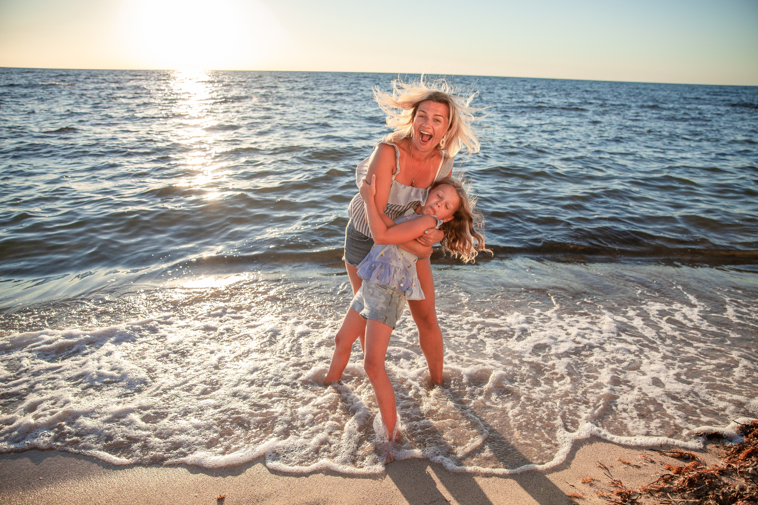 мама с дочкой